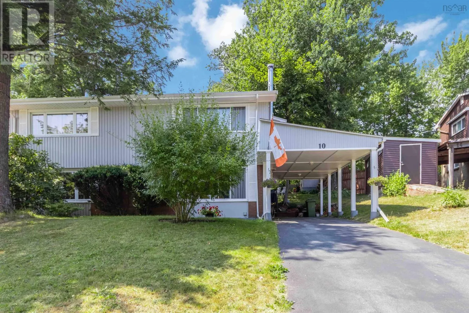 10 Oakburn Court