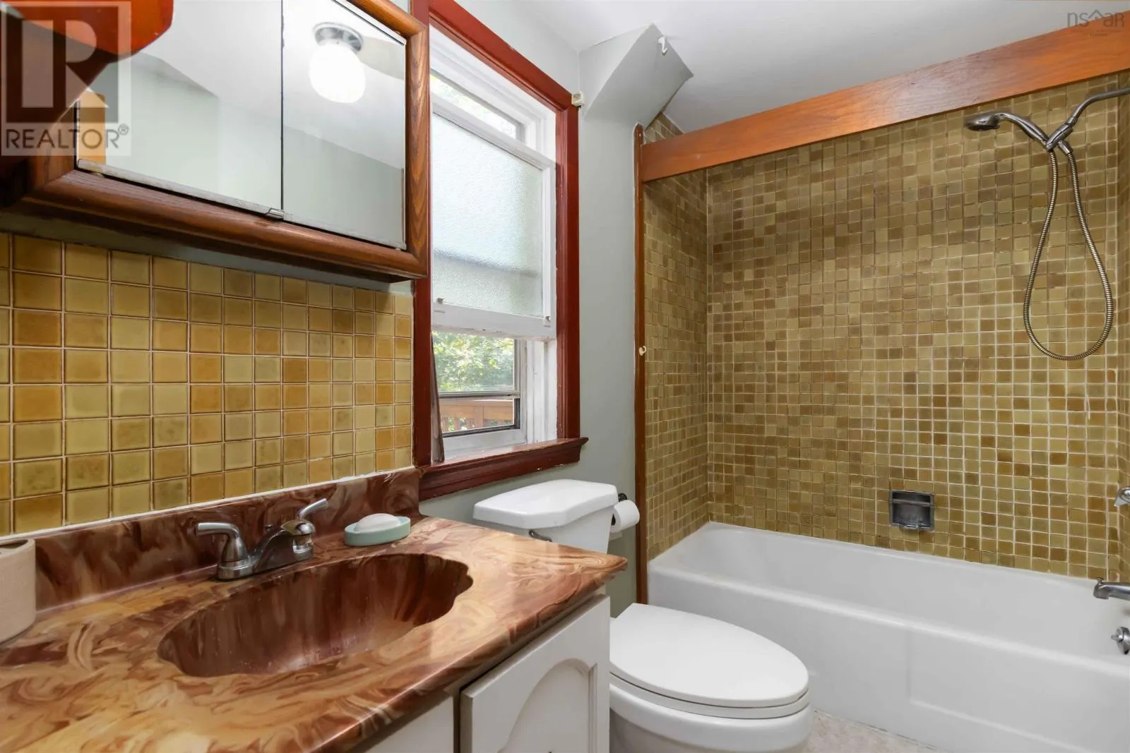 182 Caledonia Road