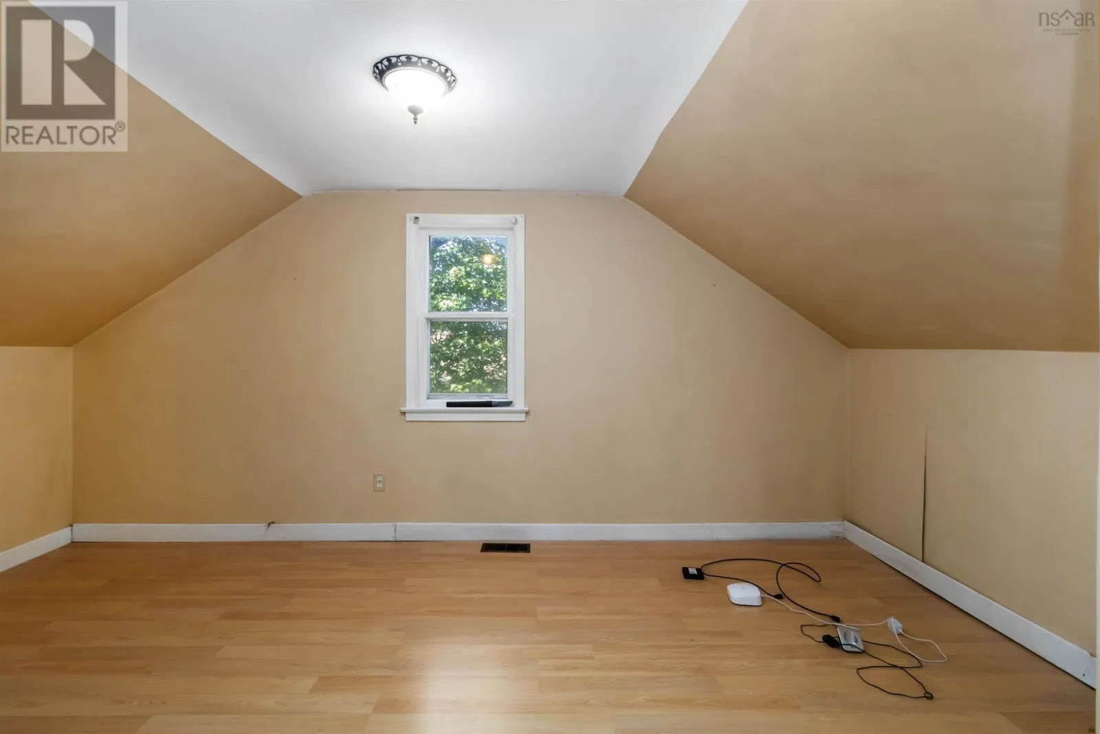 182 Caledonia Road
