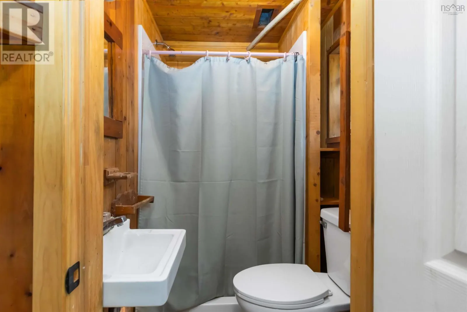 182 Caledonia Road