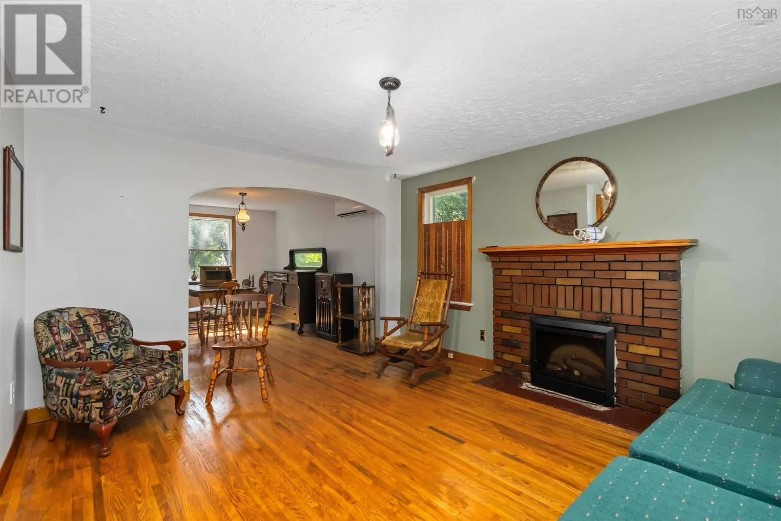 182 Caledonia Road
