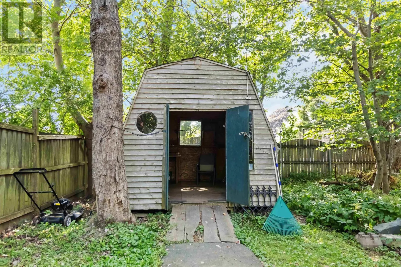 182 Caledonia Road