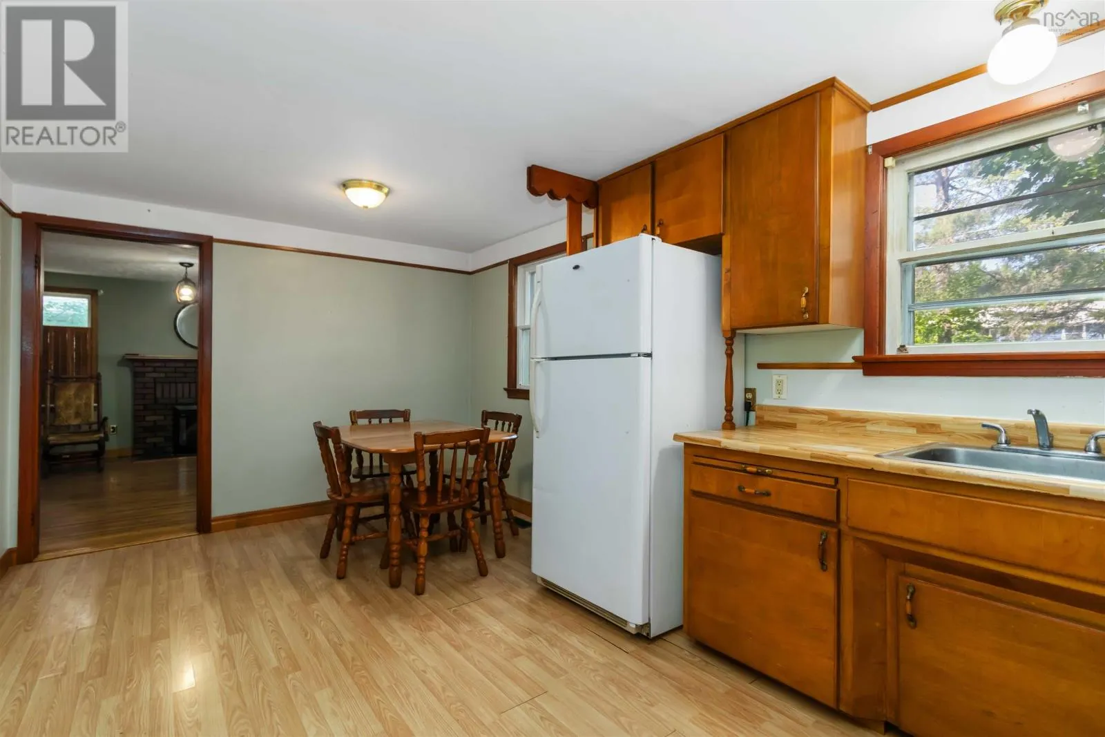 182 Caledonia Road