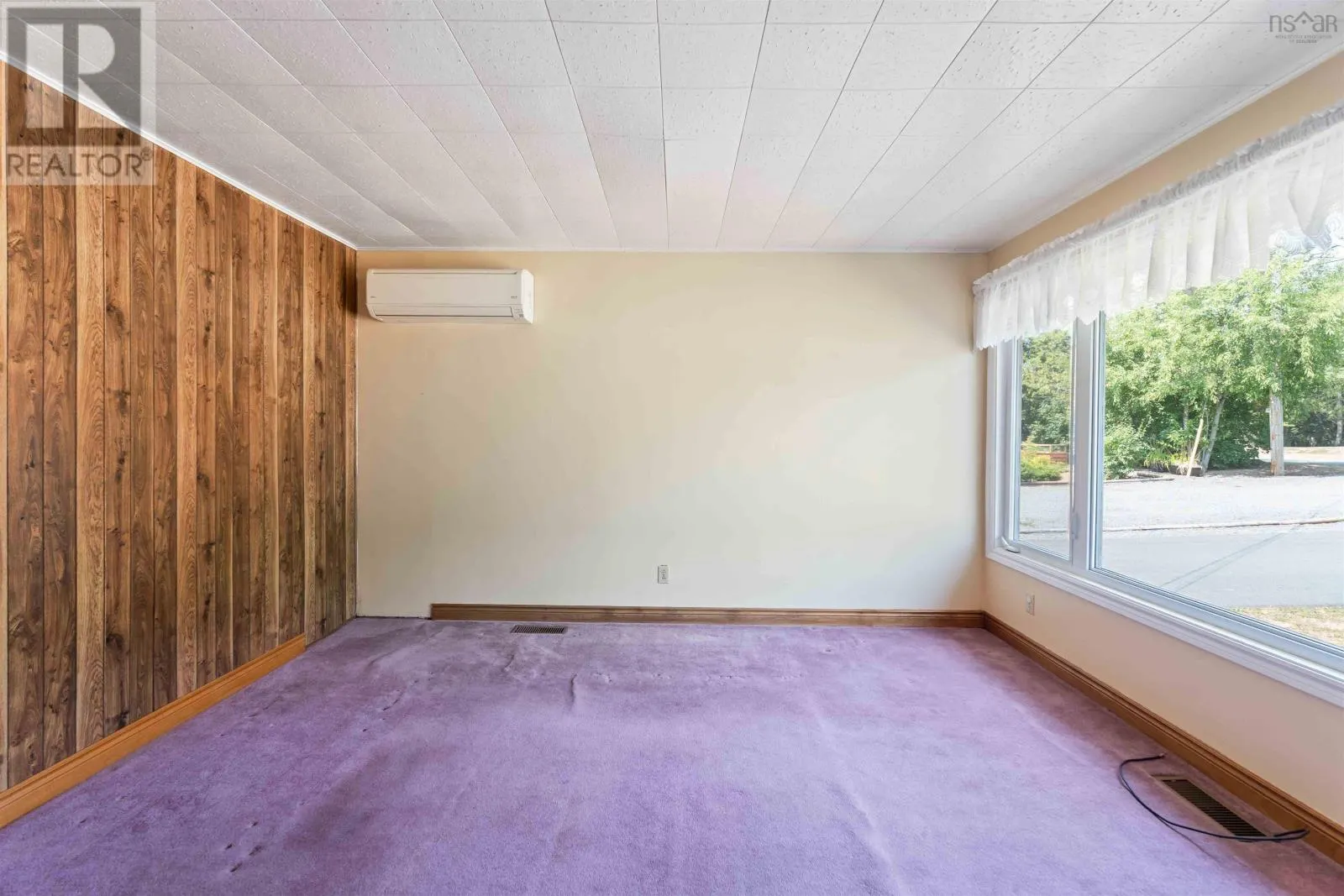 142 Old Halifax Road W