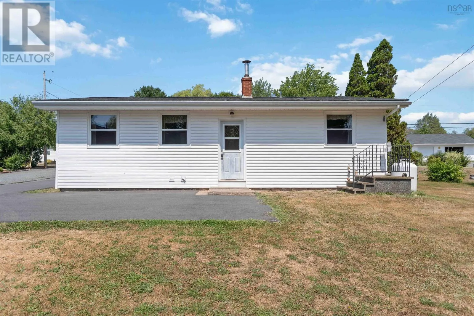 142 Old Halifax Road W
