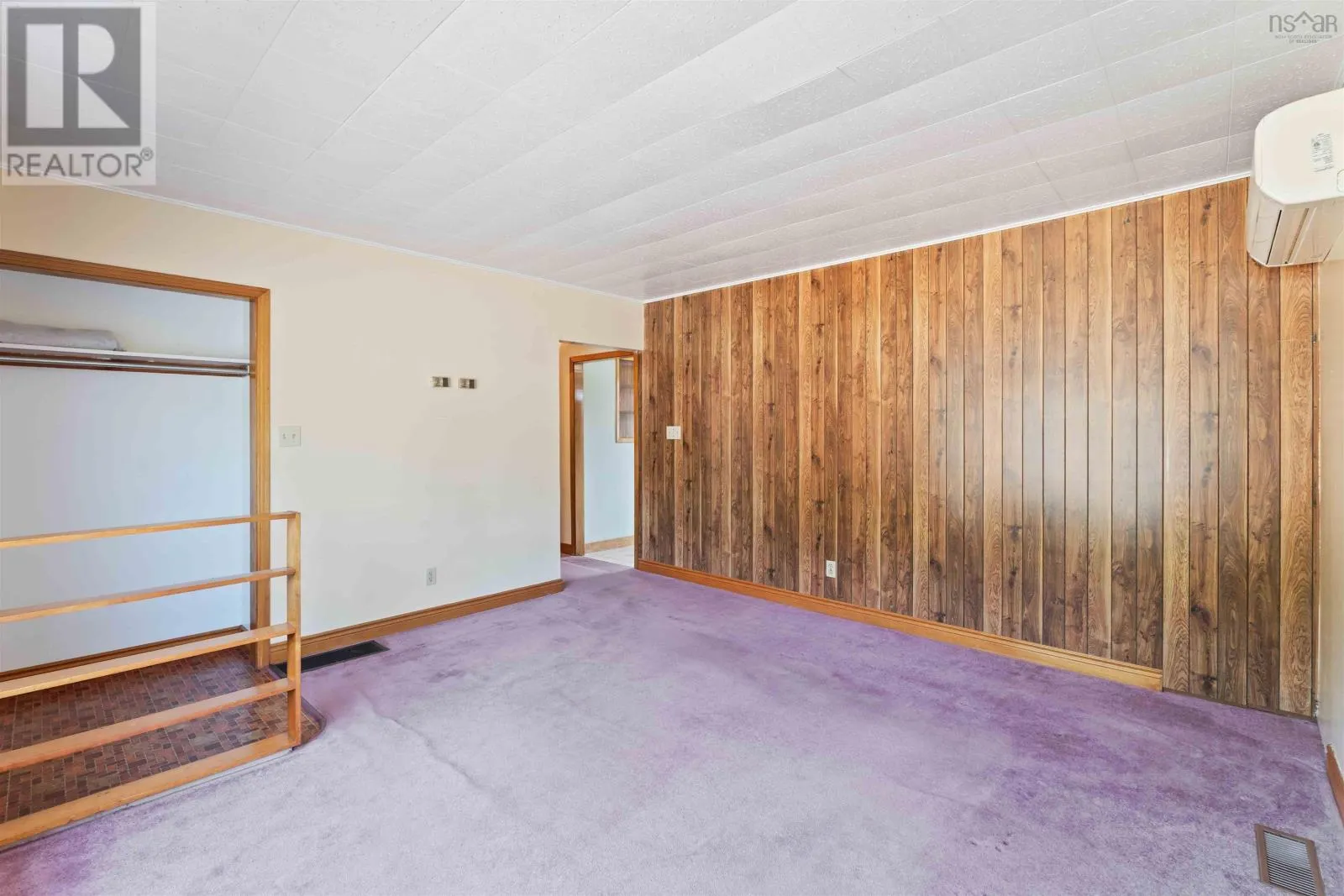 142 Old Halifax Road W