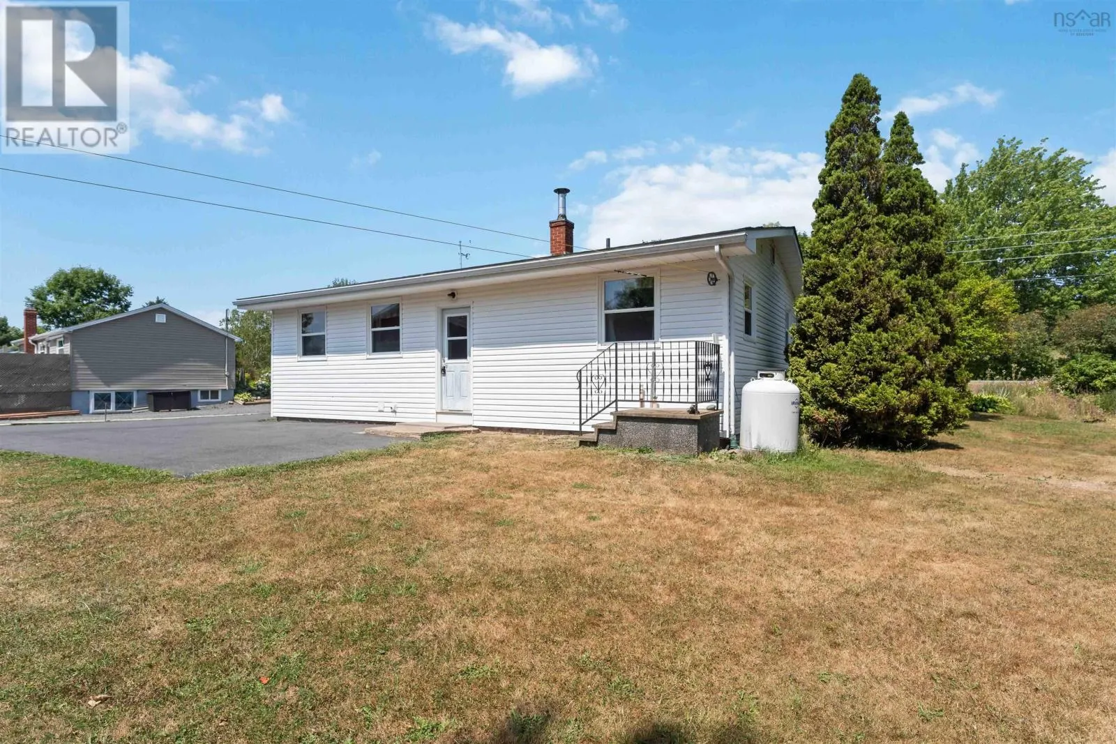 142 Old Halifax Road W