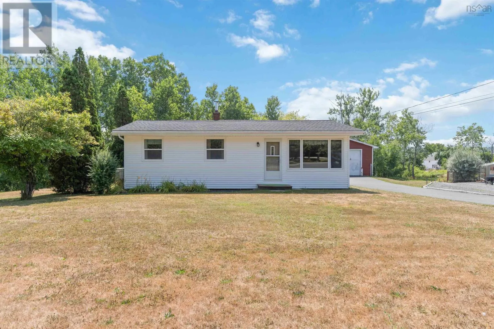 142 Old Halifax Road W