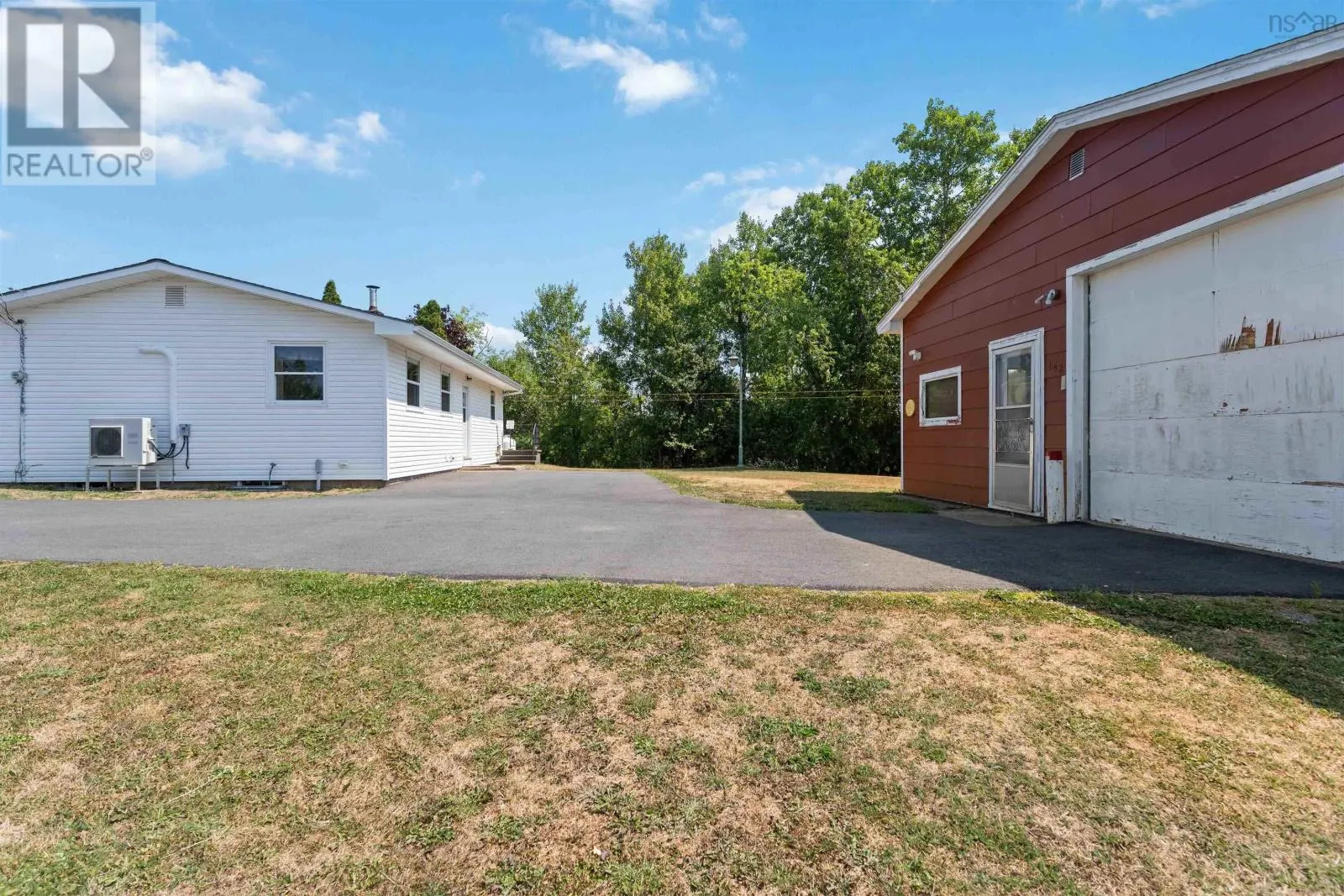 142 Old Halifax Road W