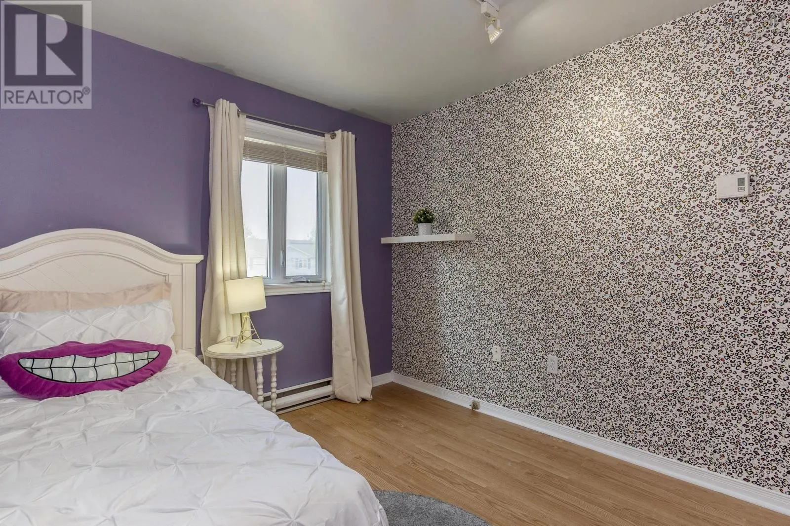 18 Anahid Court