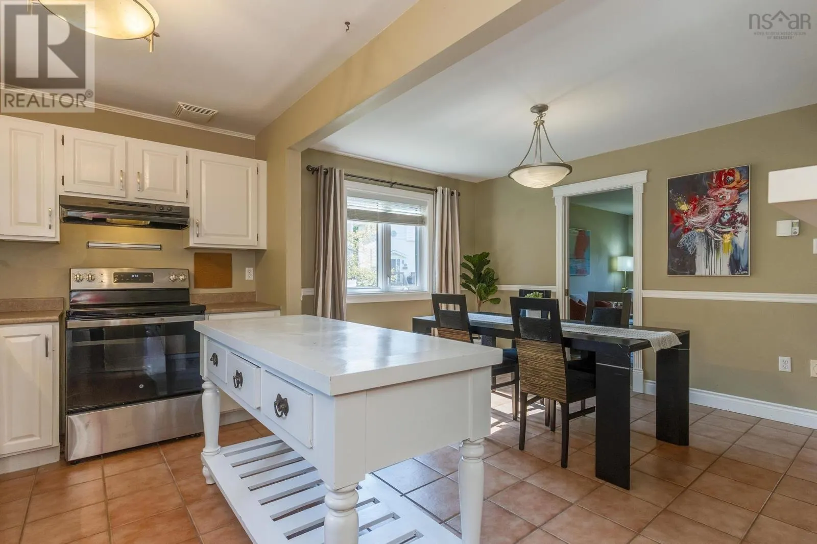 18 Anahid Court