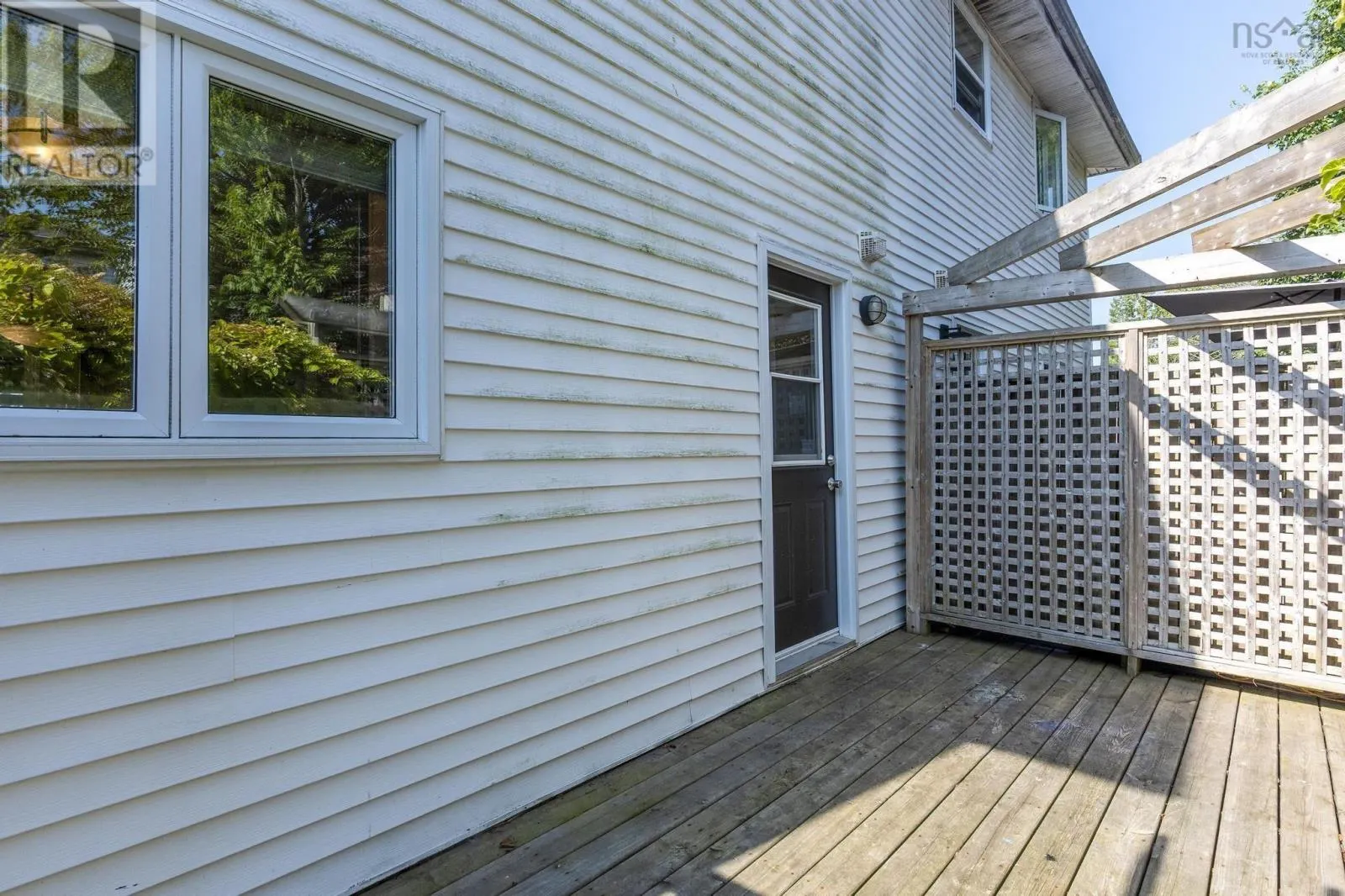 18 Anahid Court