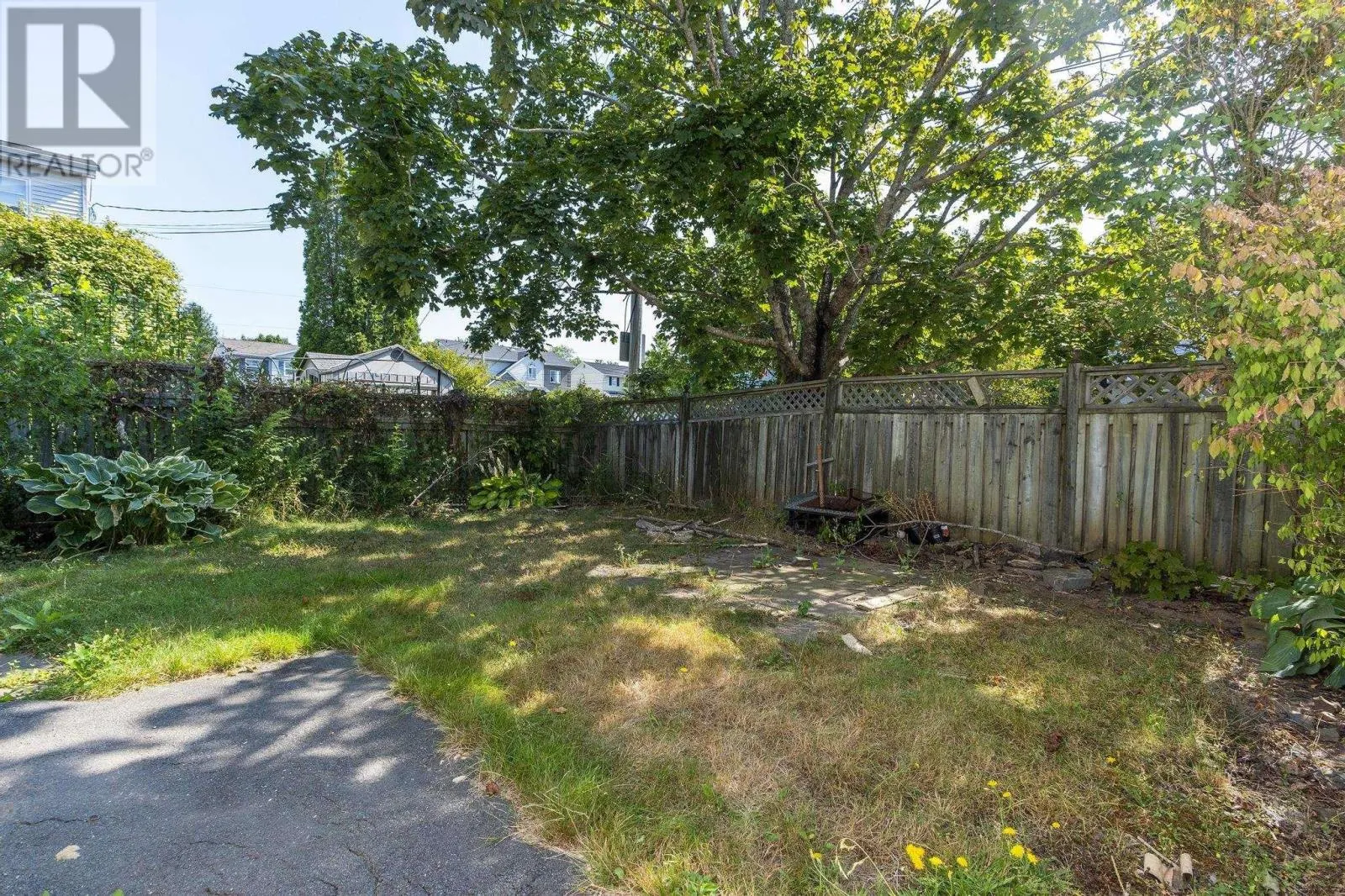 18 Anahid Court