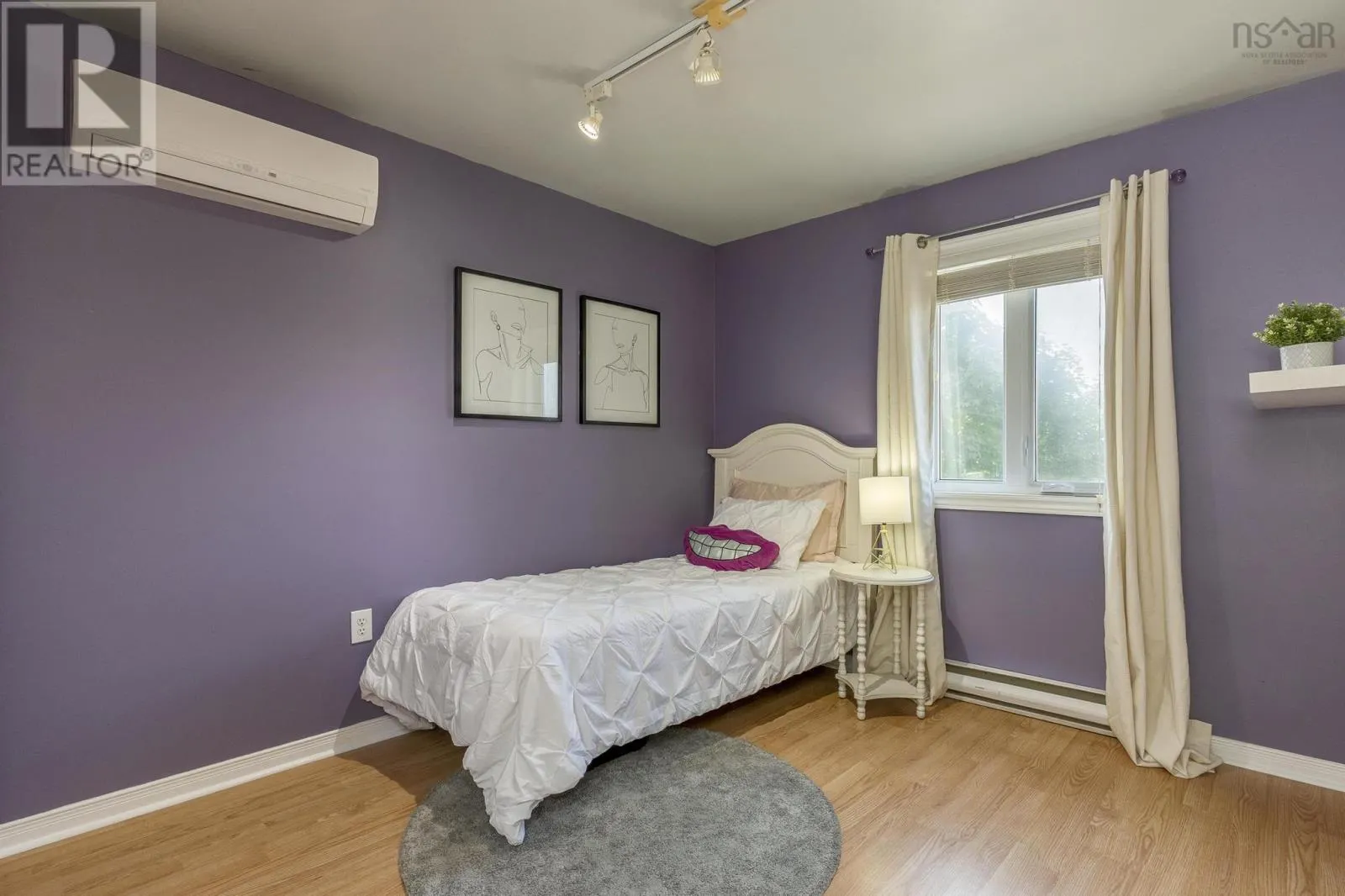 18 Anahid Court