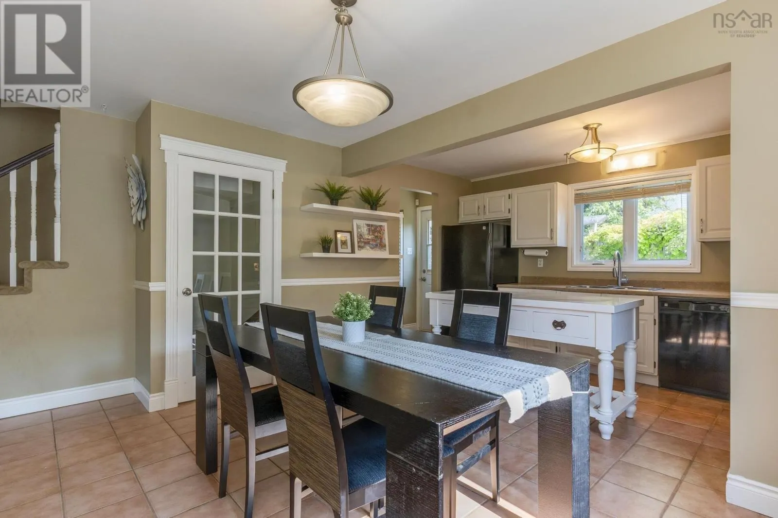 18 Anahid Court
