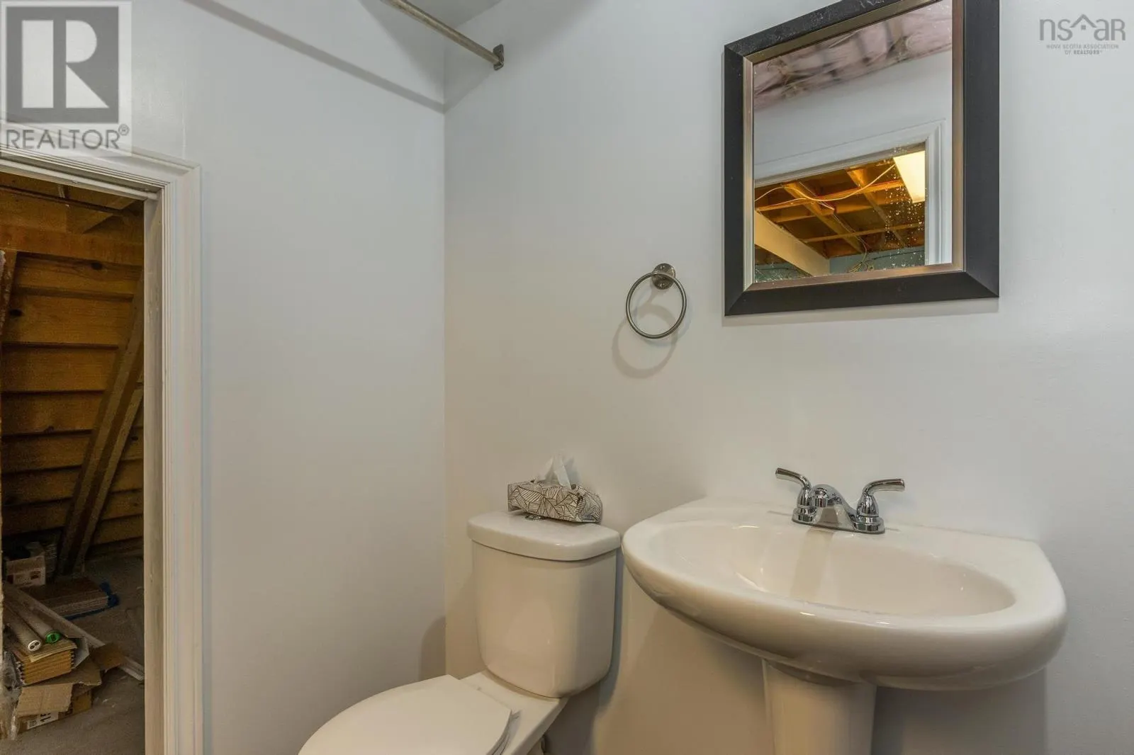 18 Anahid Court