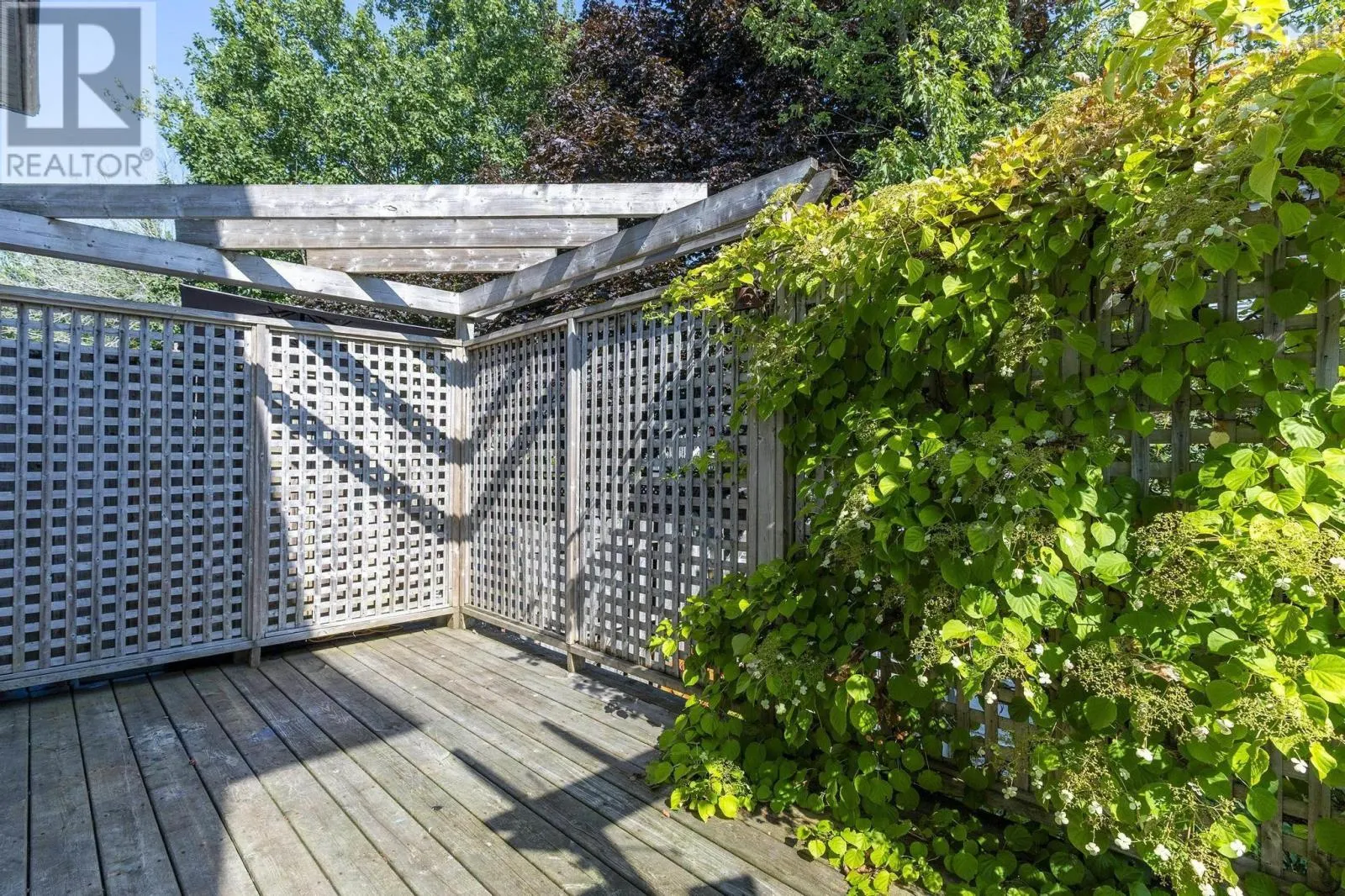 18 Anahid Court
