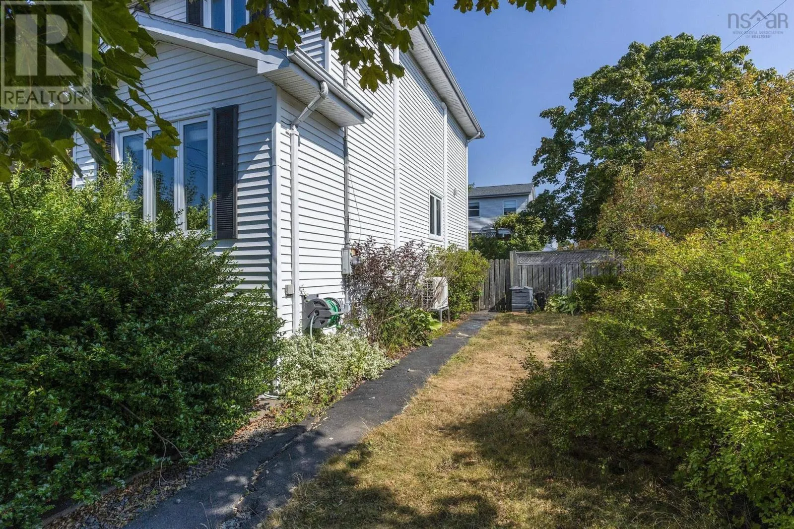 18 Anahid Court
