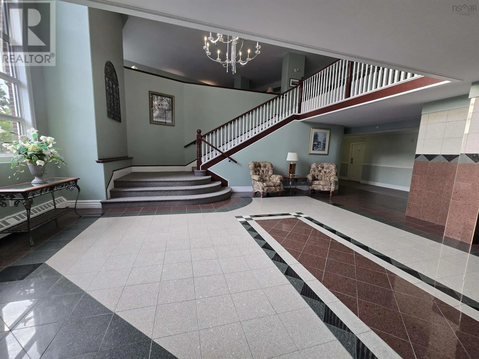 301 429 Parkland Drive