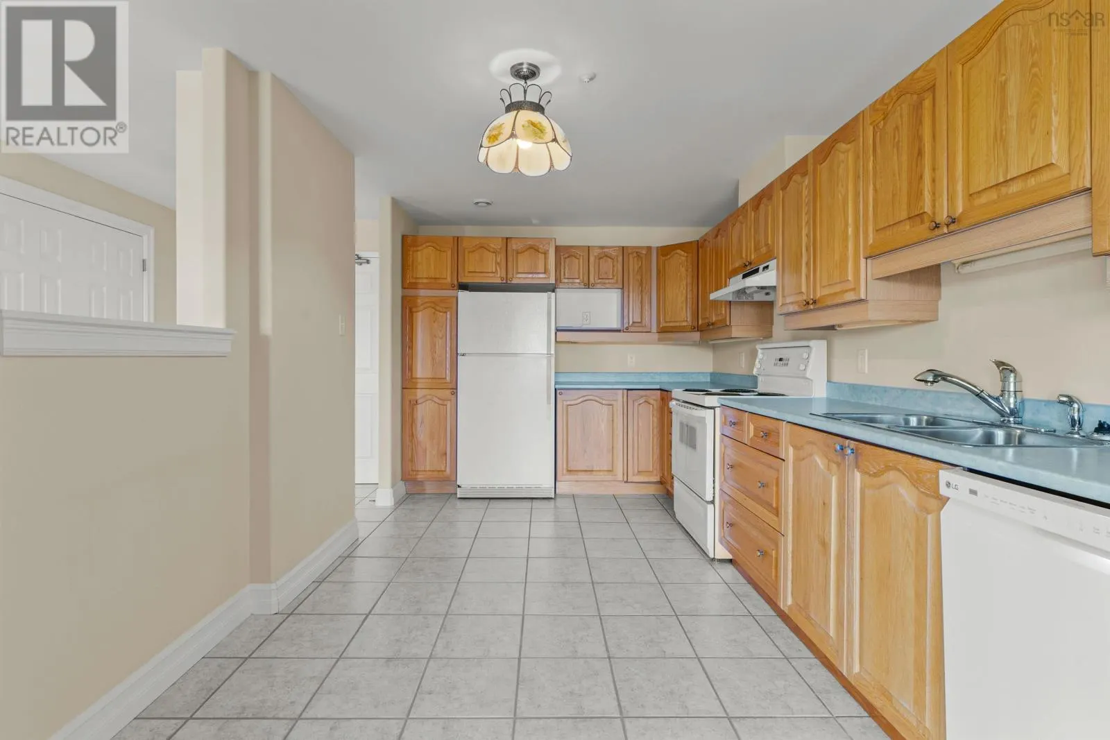 301 429 Parkland Drive