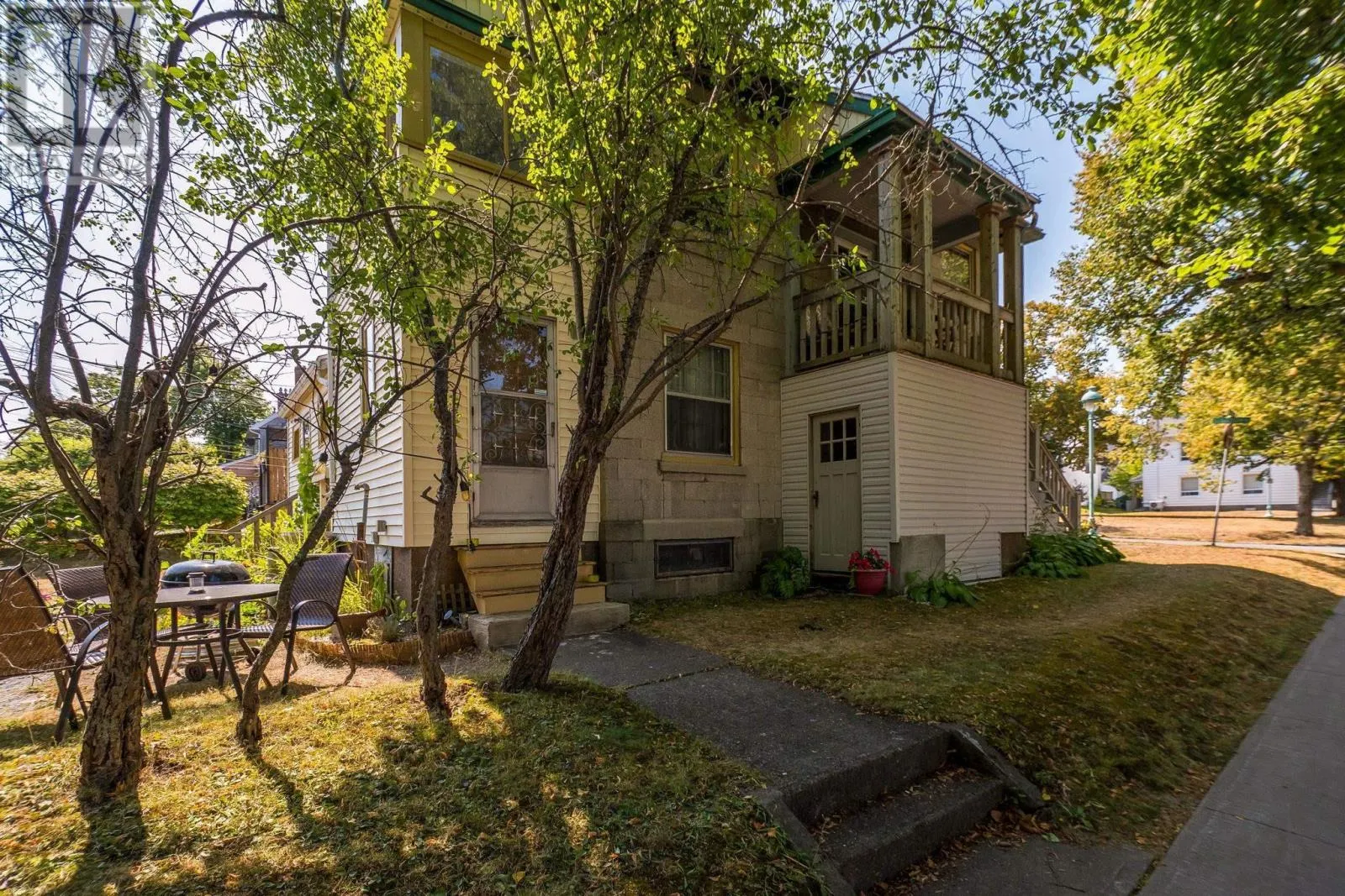5508-5512 Sebastian Place