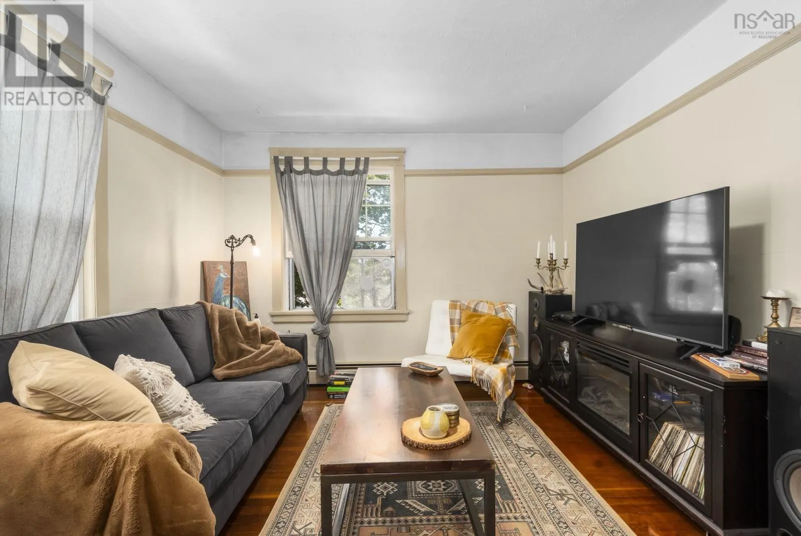 5508-5512 Sebastian Place