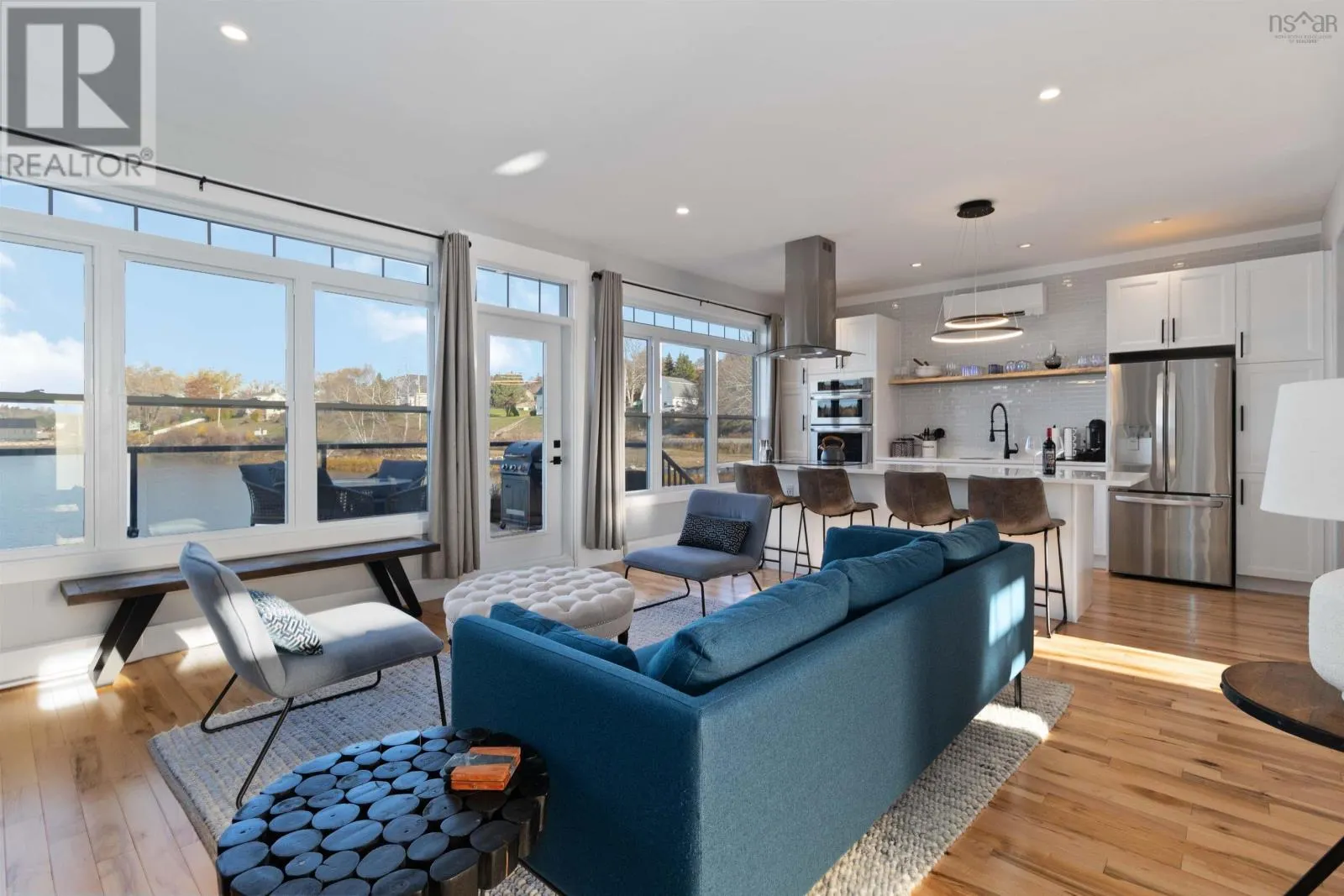 3 693 Masons Beach Road