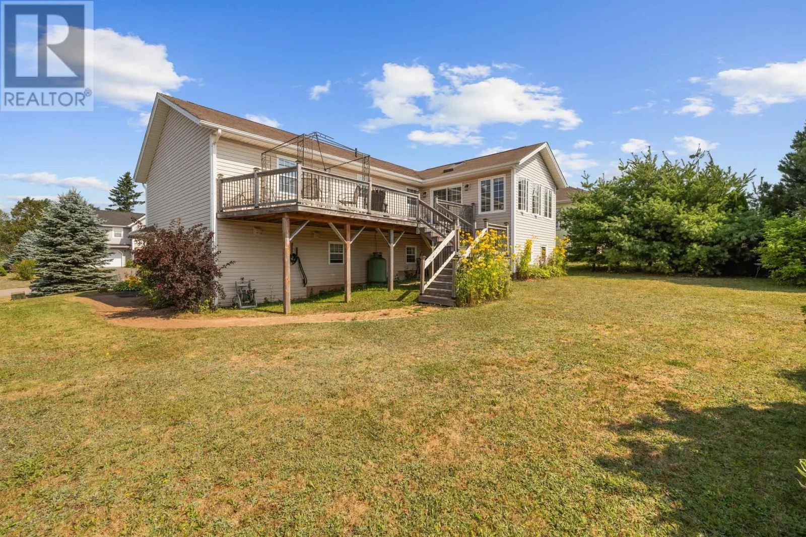 19 Horseshoe Boulevard