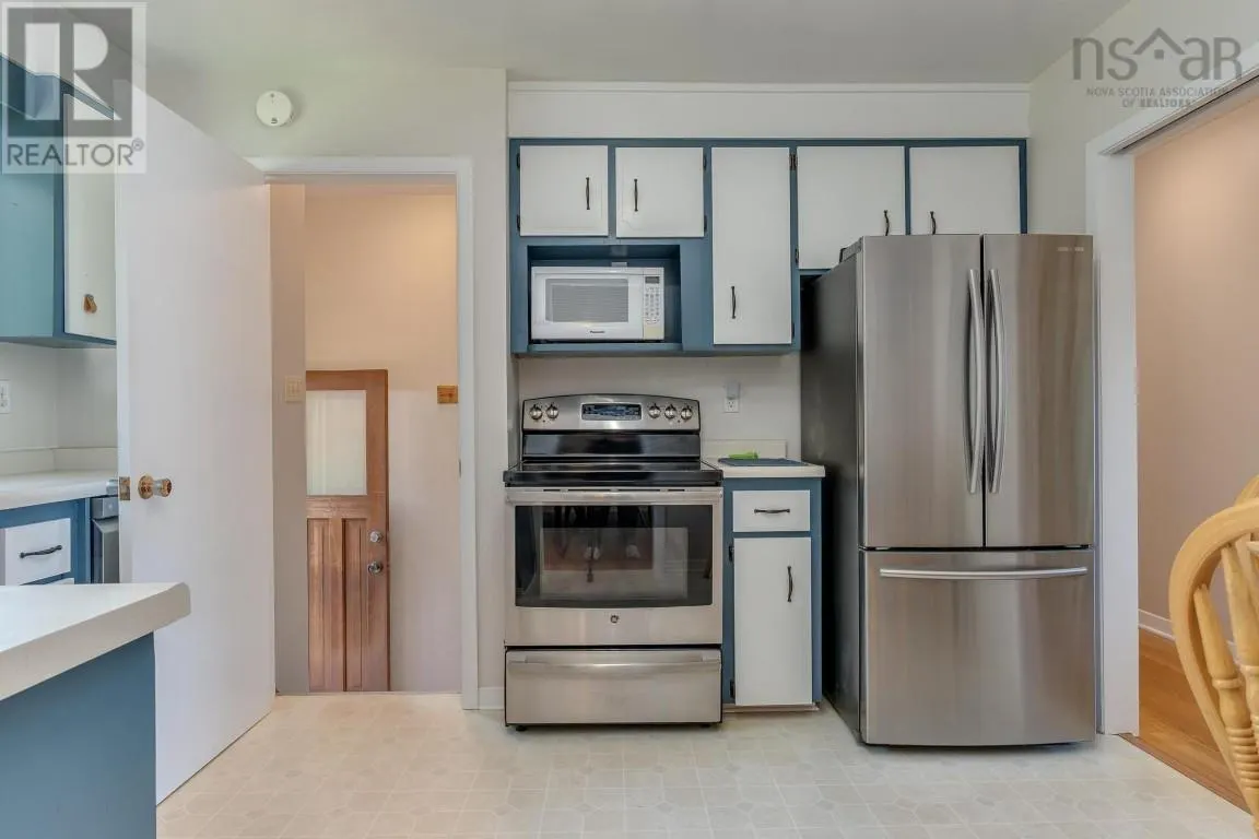 37 Robert Drive