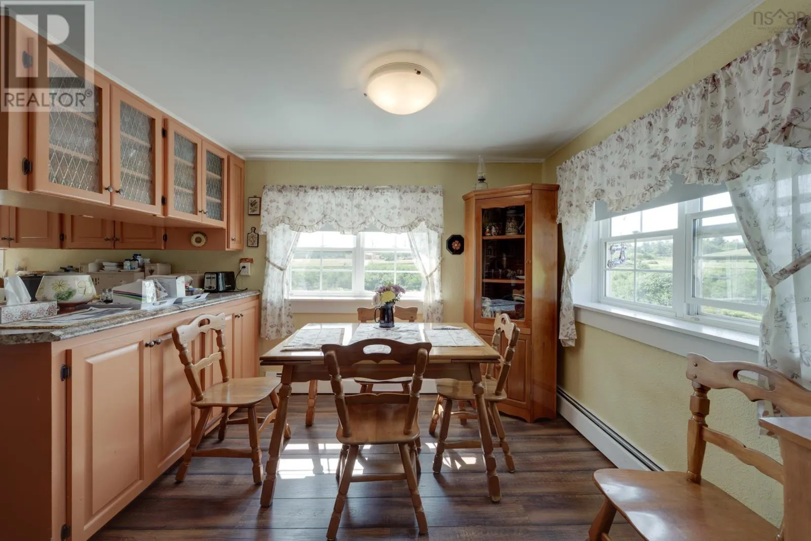 18 Riverside Lane
