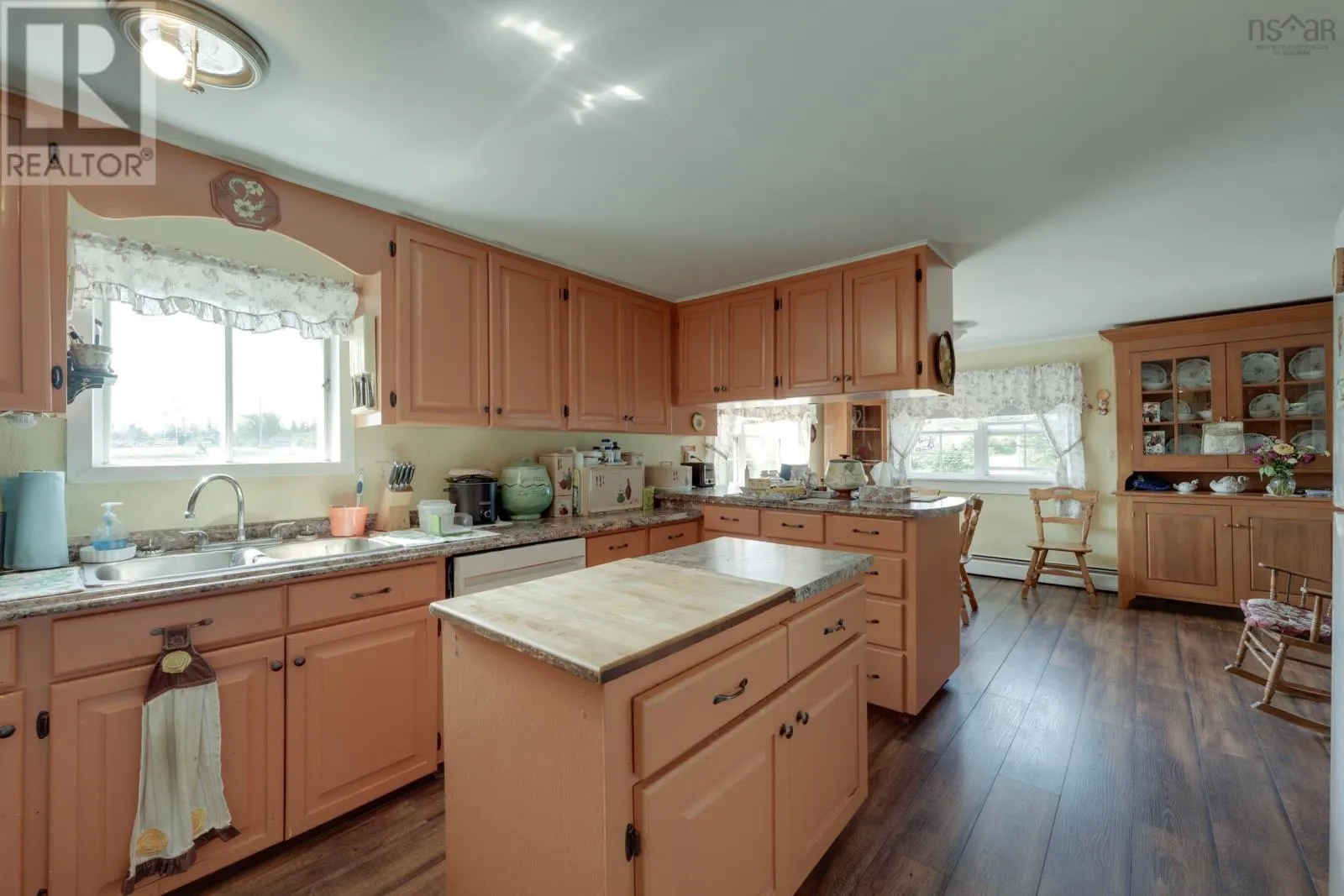 18 Riverside Lane