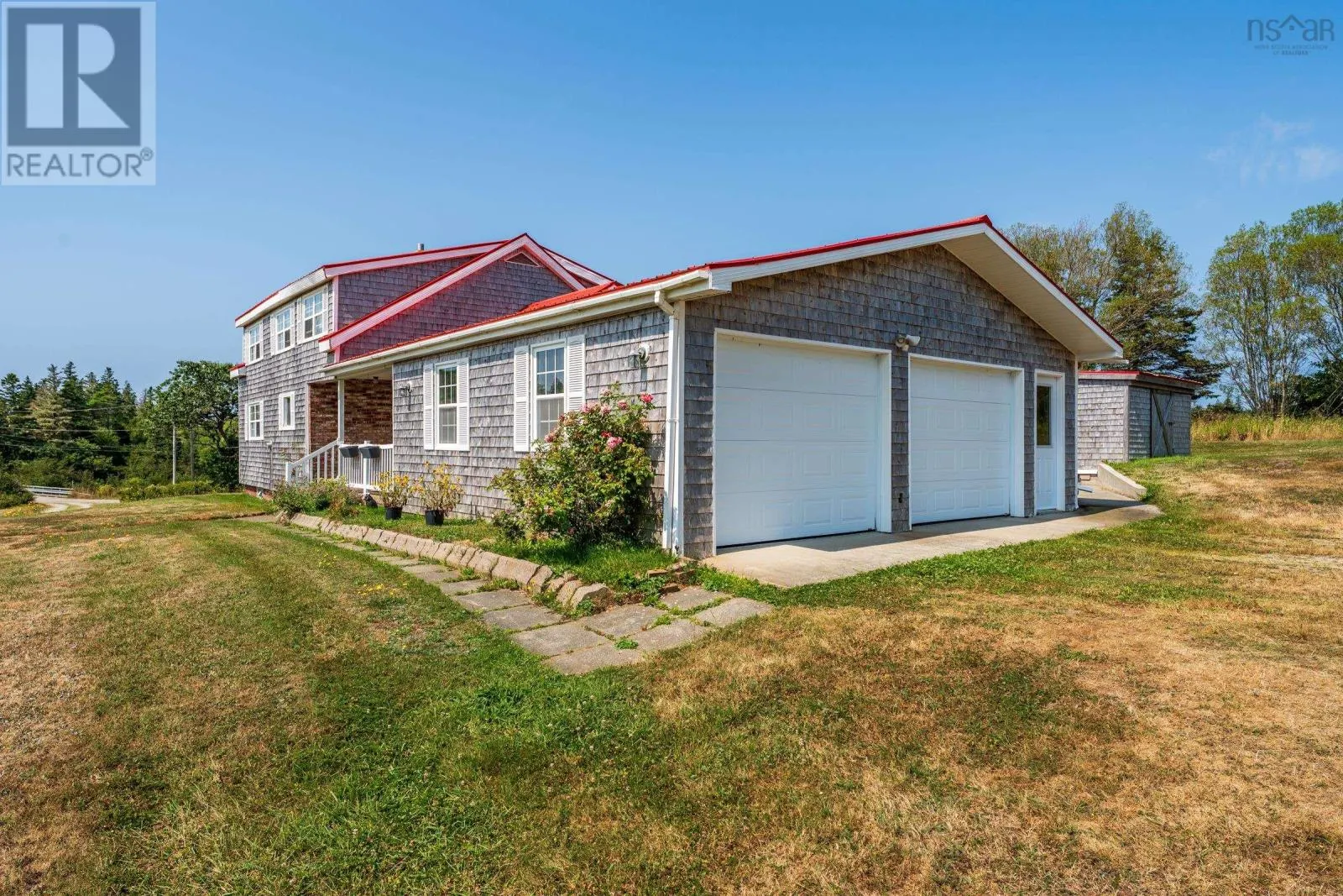 18 Riverside Lane