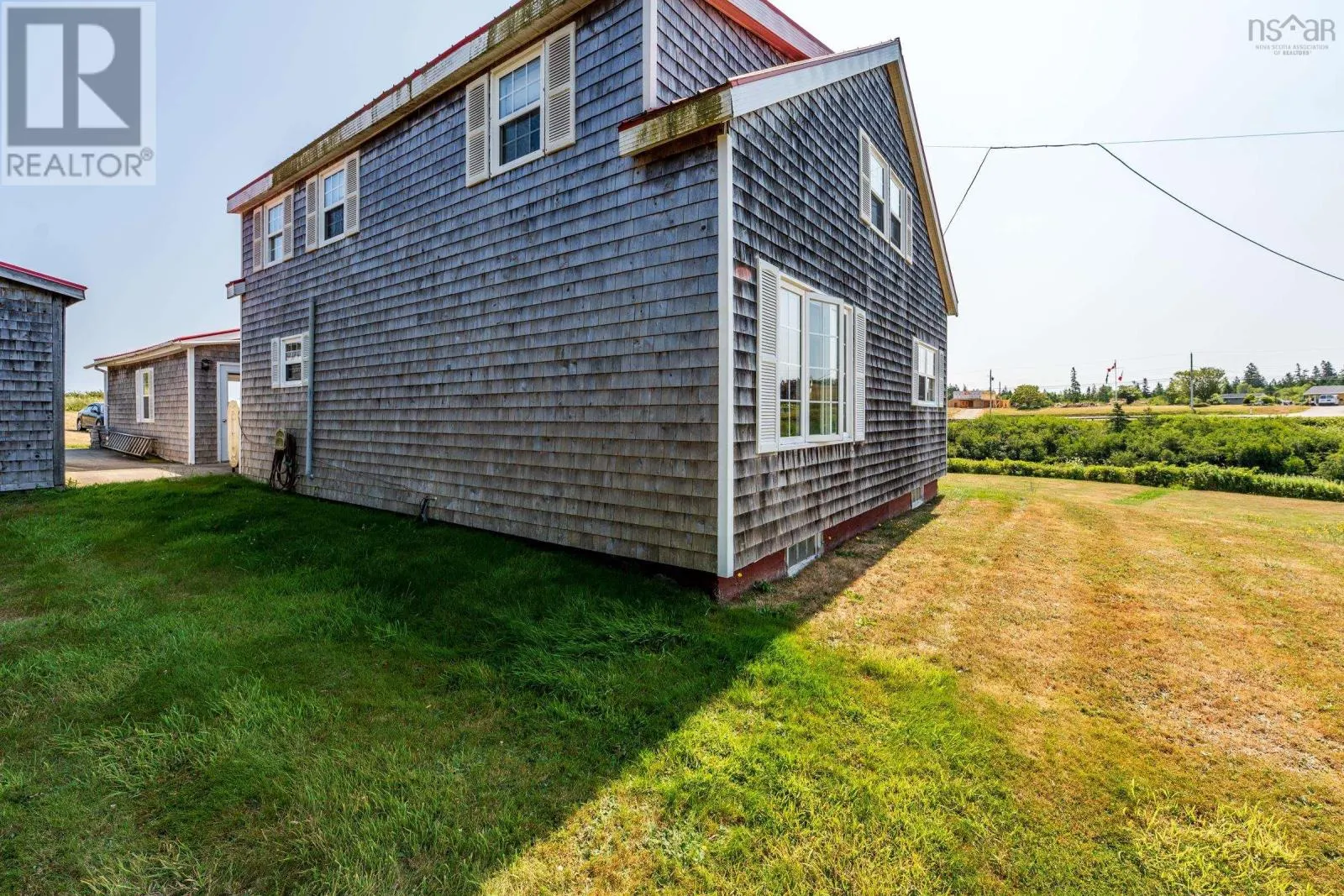 18 Riverside Lane