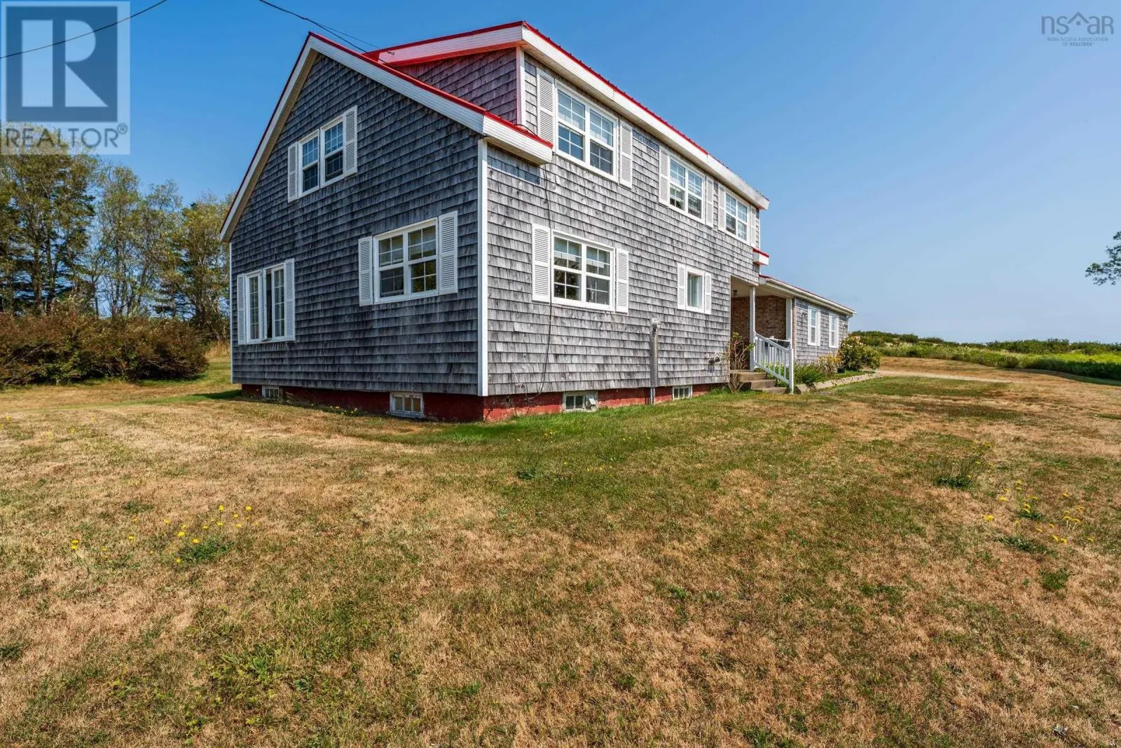 18 Riverside Lane