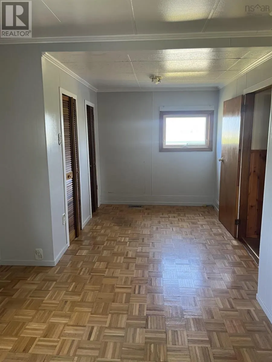 742 Donkin Highway