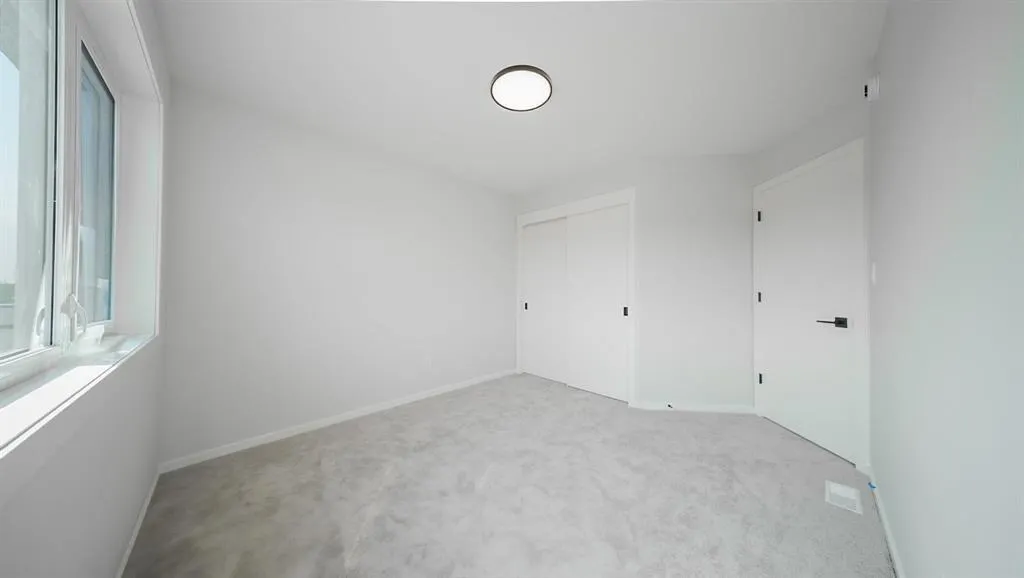 99 Loggerhead Road