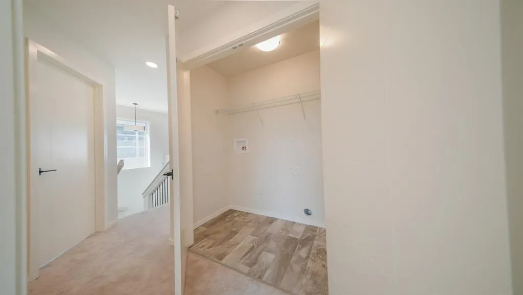 99 Loggerhead Road