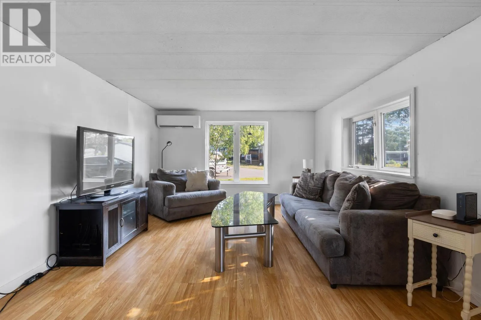 2 Manor Drive