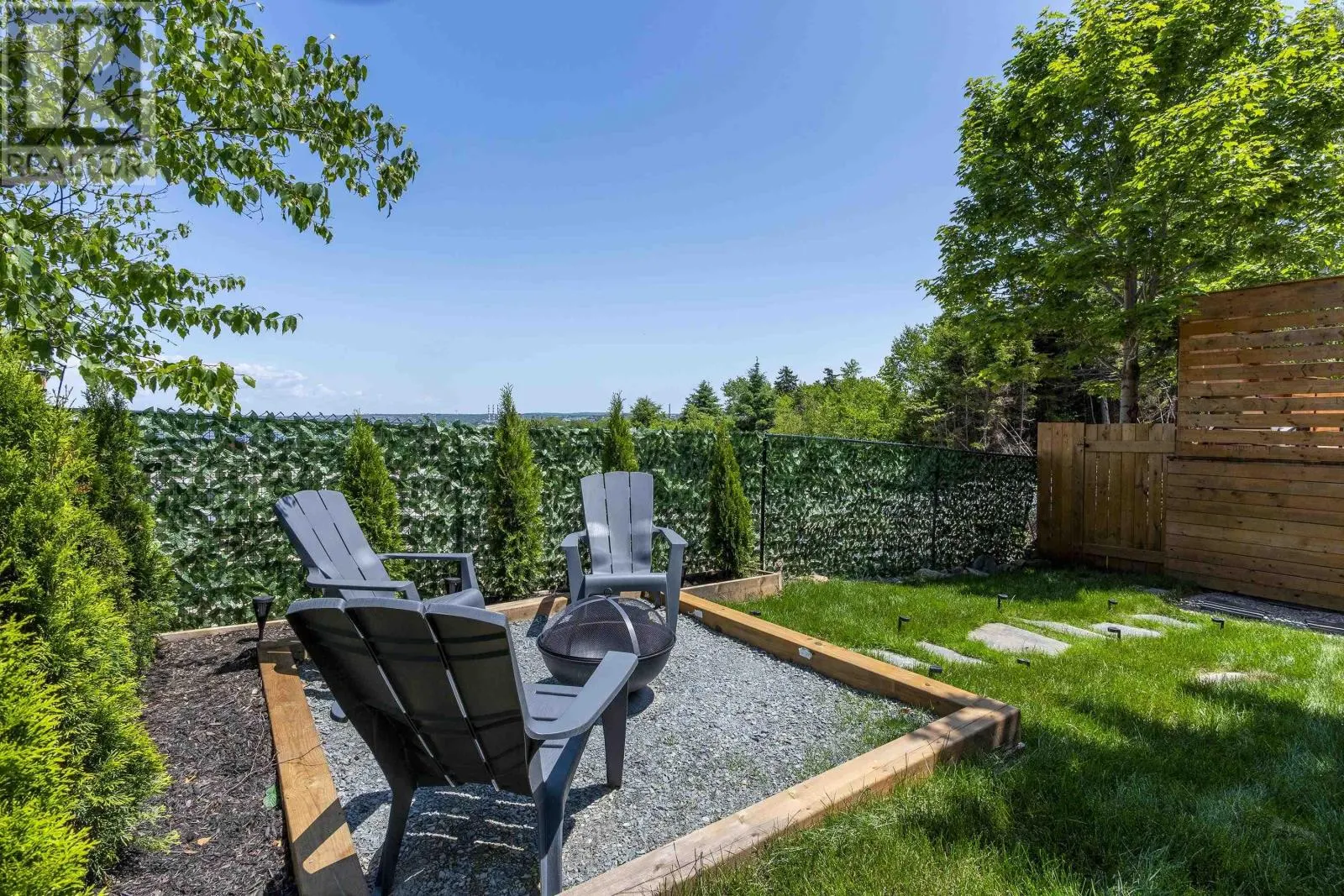 27 Chartwell Lane