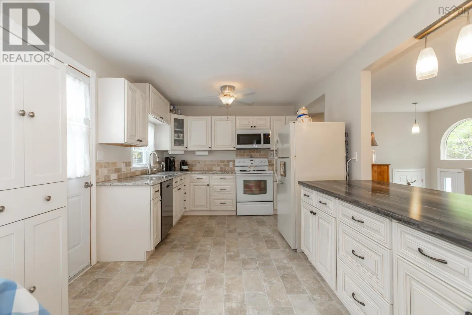 63 Old Litchfield Wharf Road