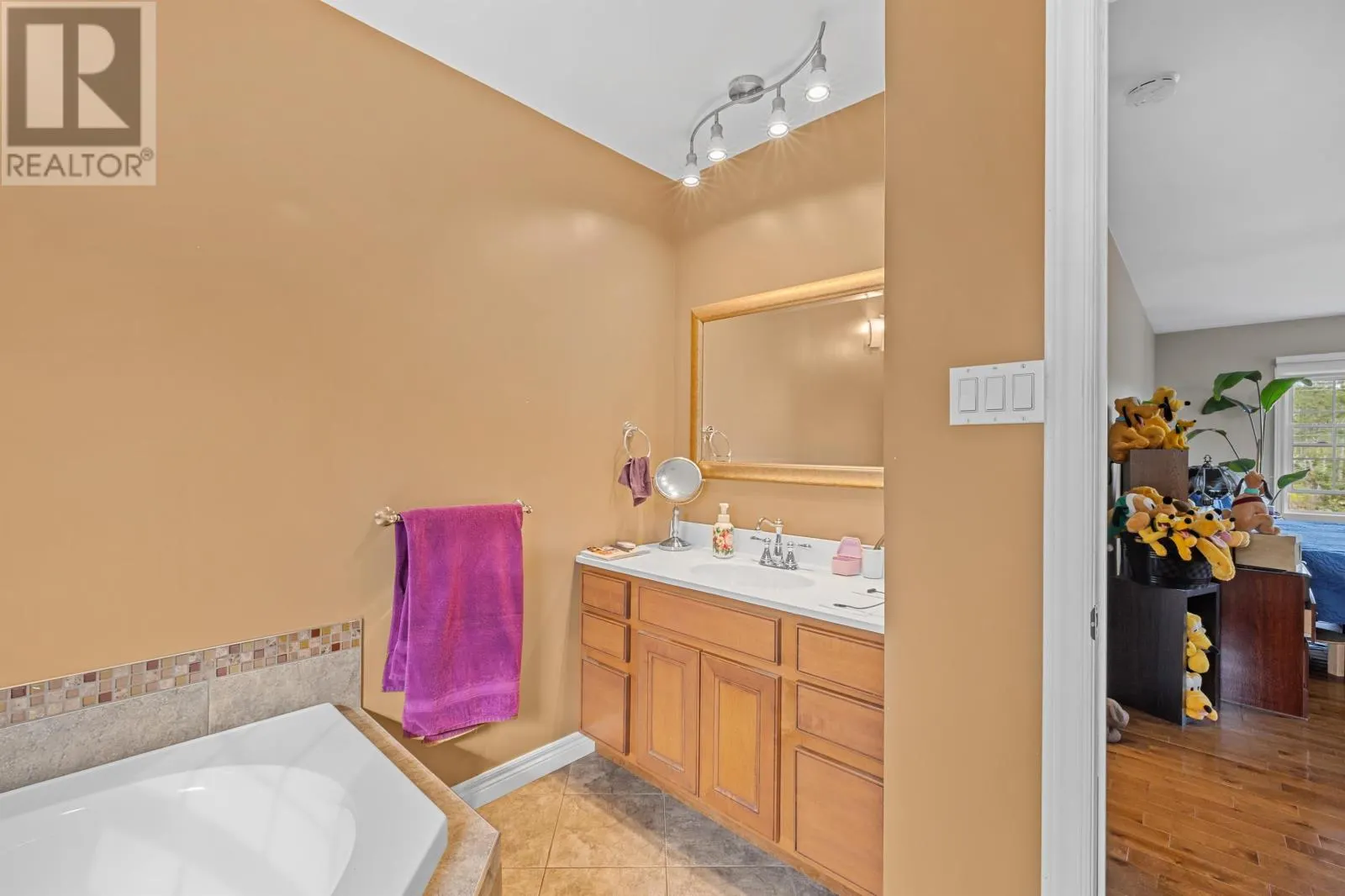 1071 Peters Road