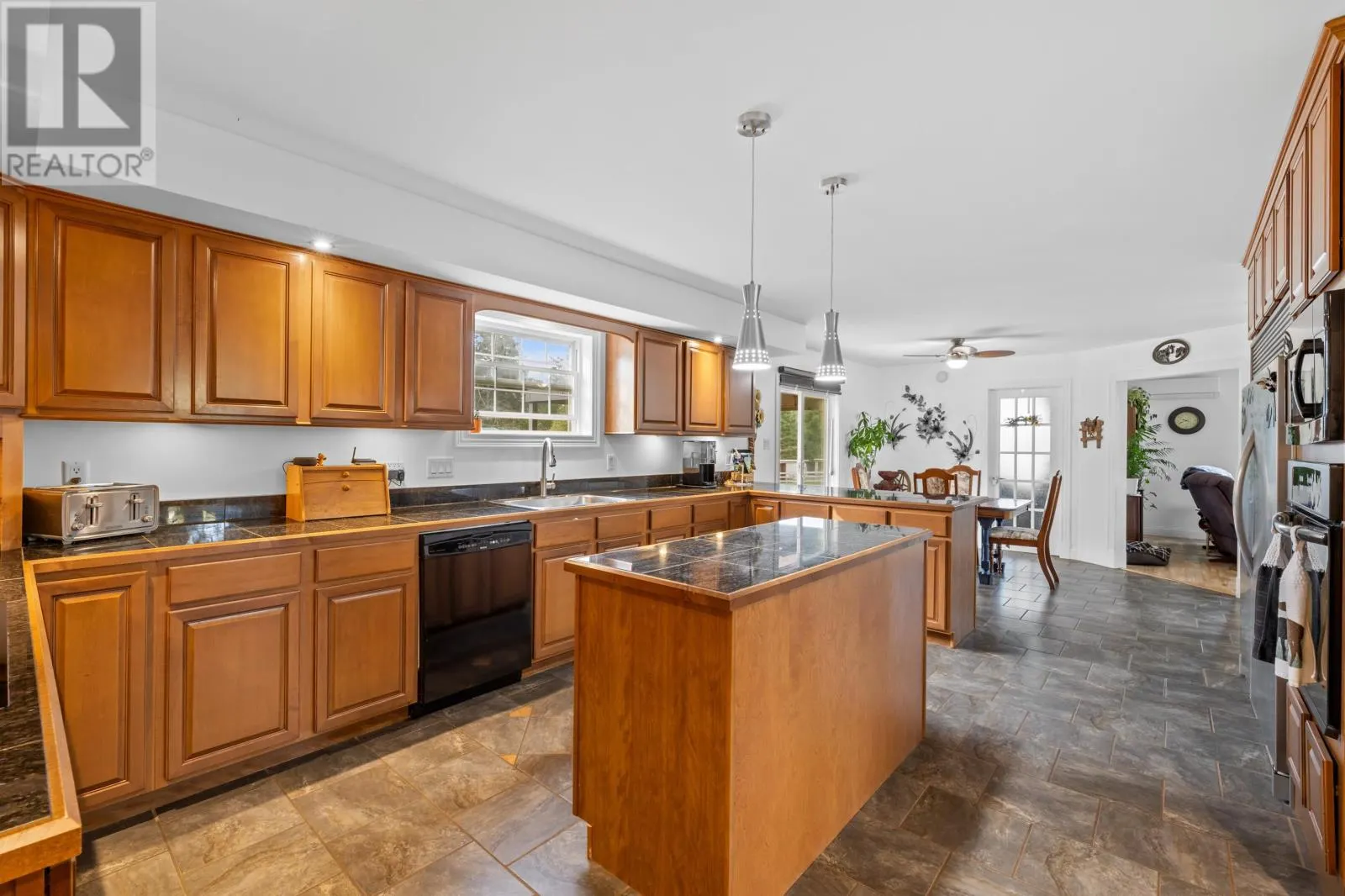 1071 Peters Road