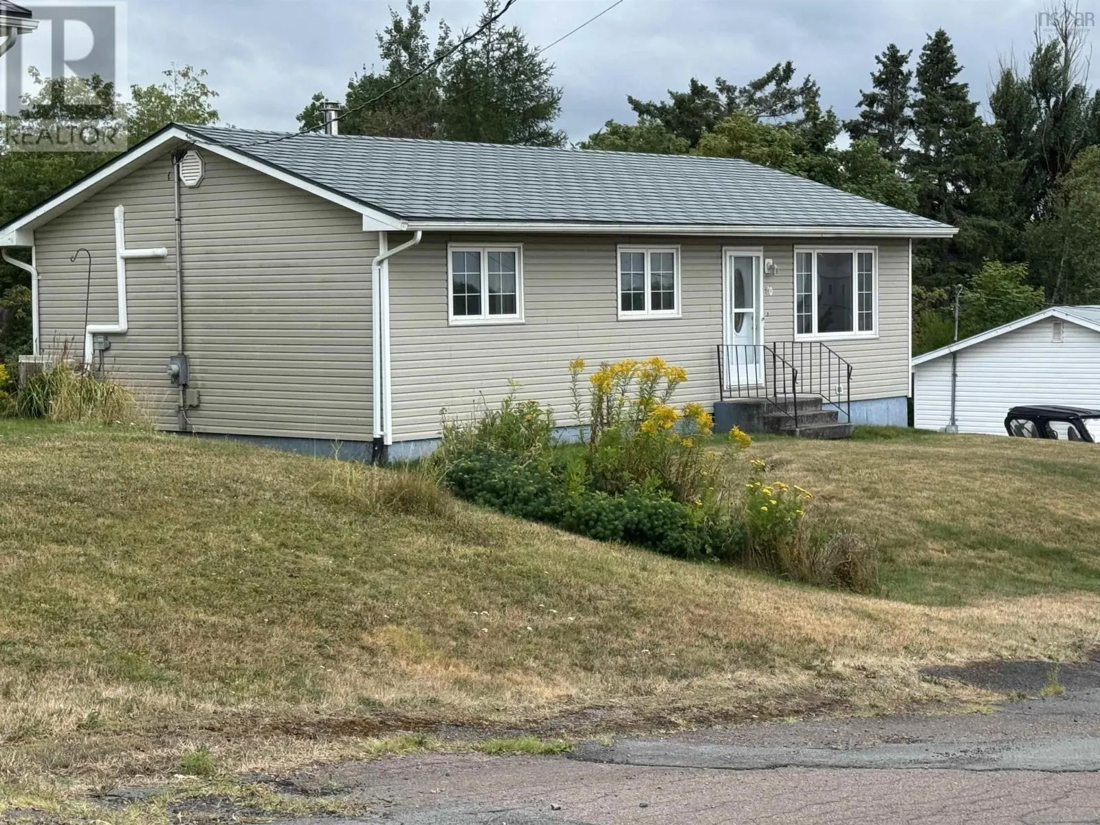 80 Lavinia Drive