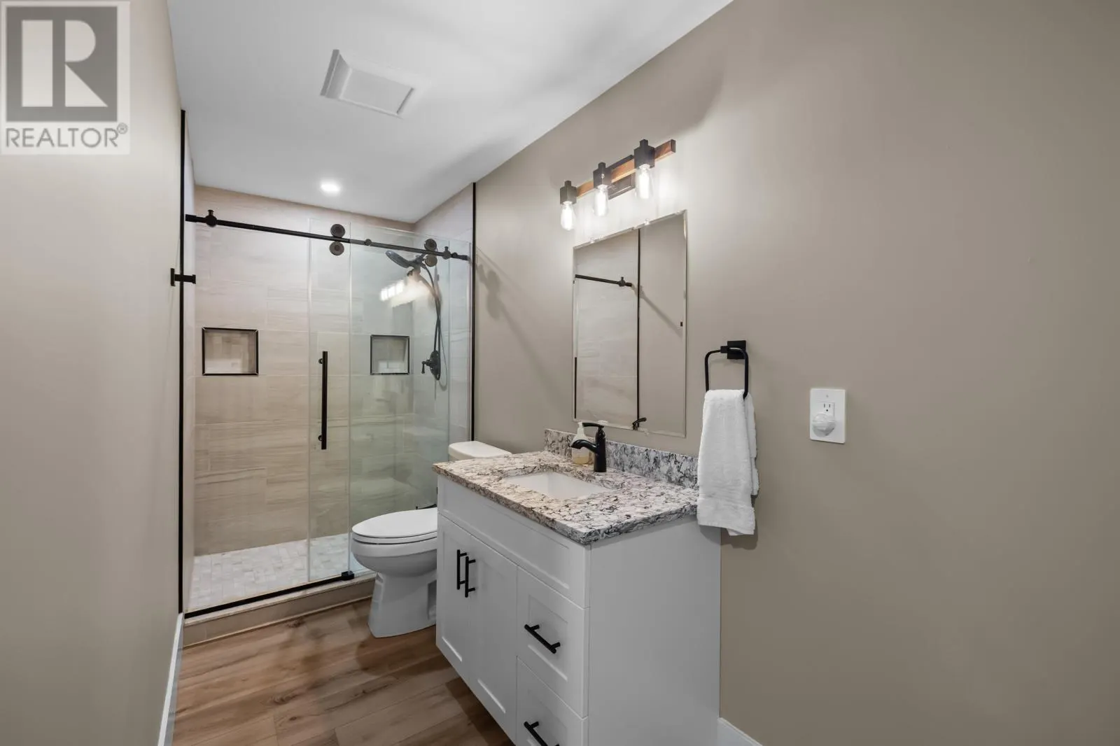 31 Maxfield Avenue
