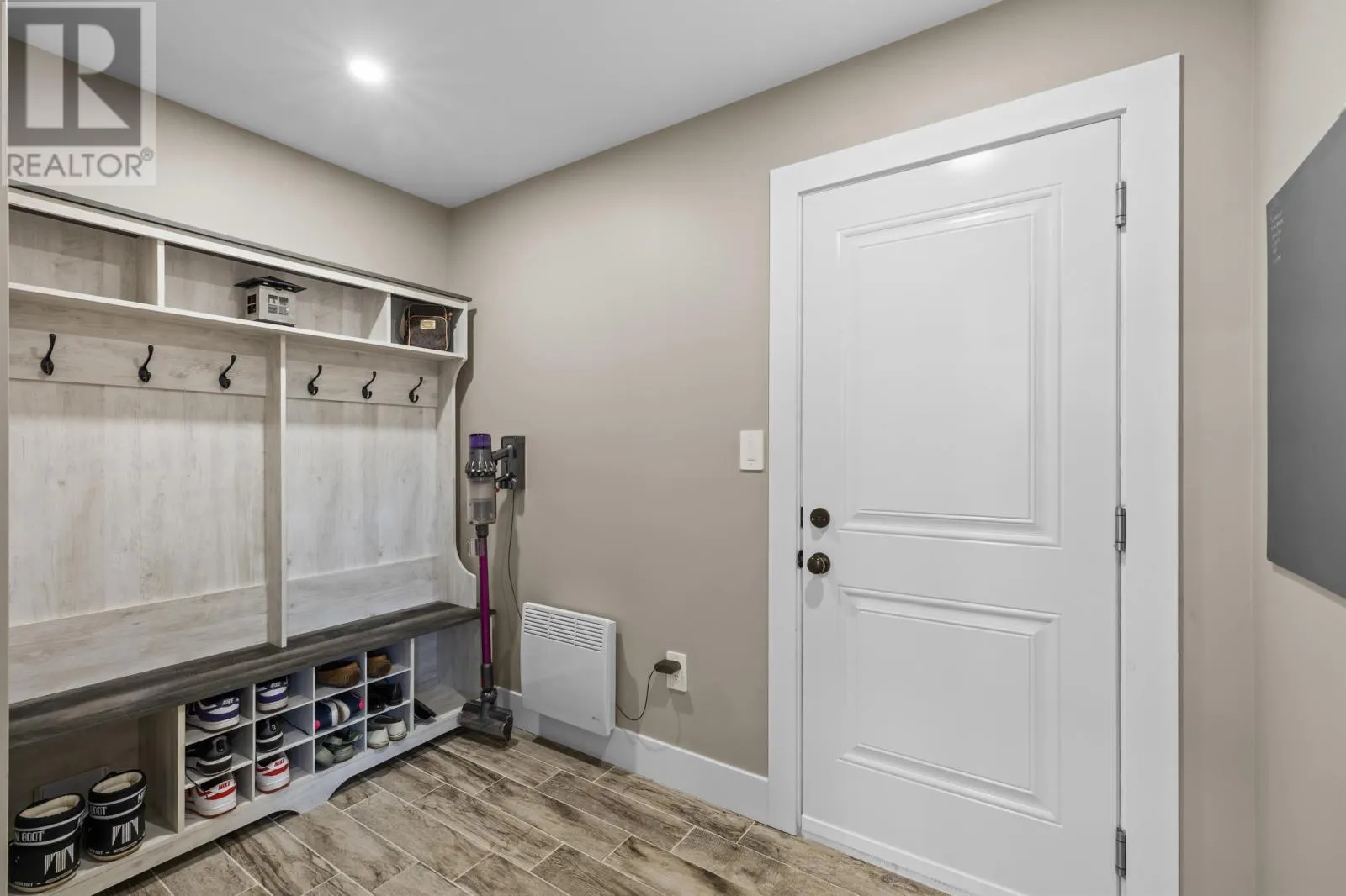 31 Maxfield Avenue