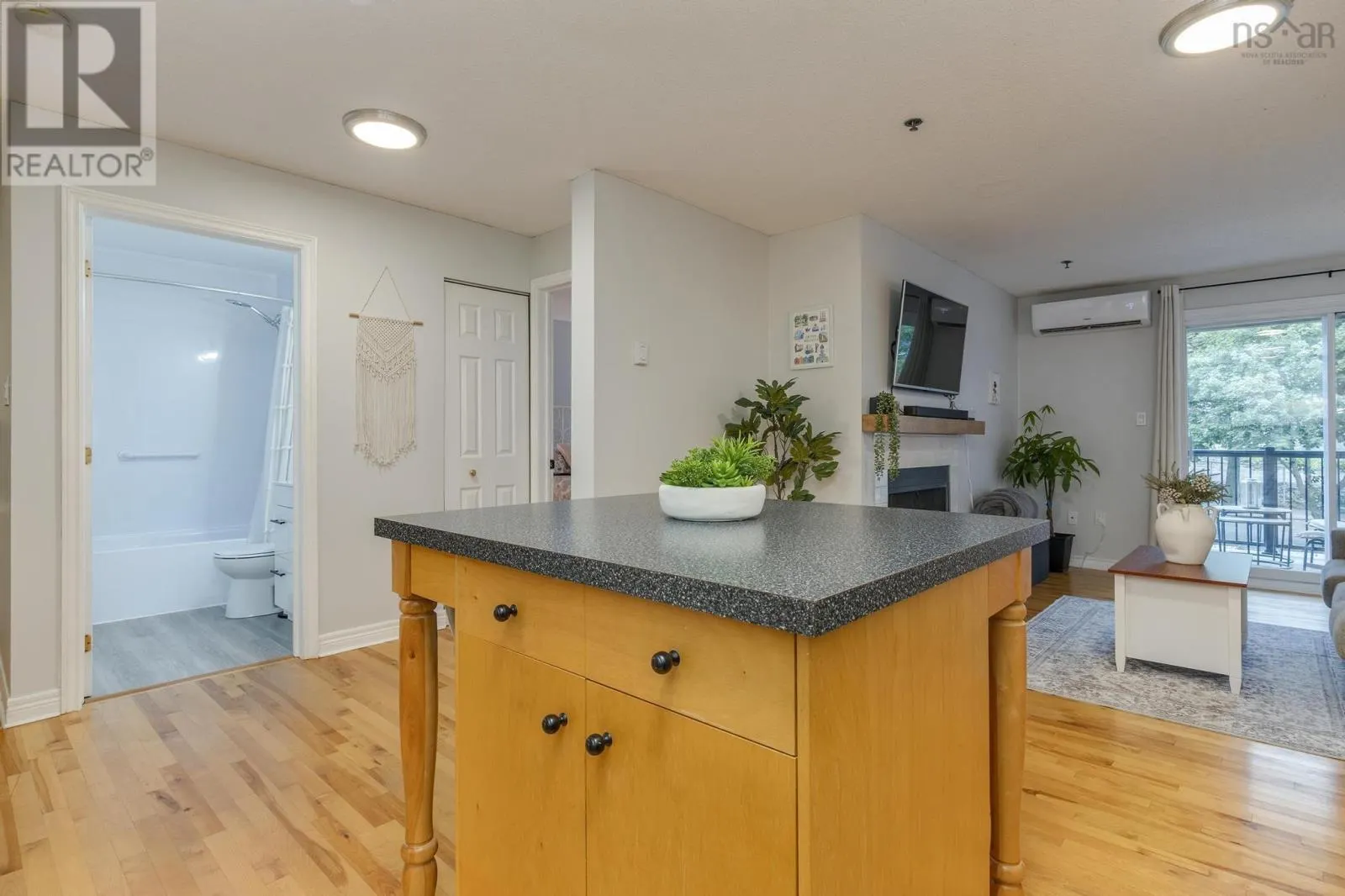 408 3700 John Parr Drive
