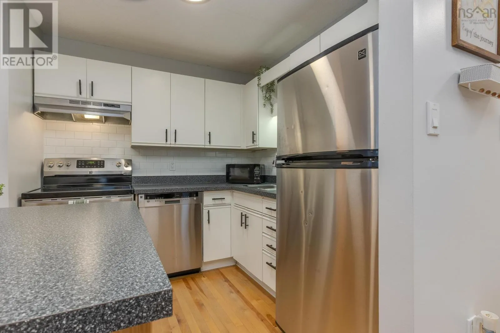 408 3700 John Parr Drive