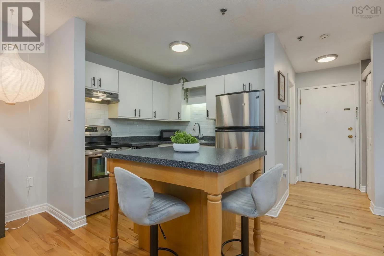 408 3700 John Parr Drive