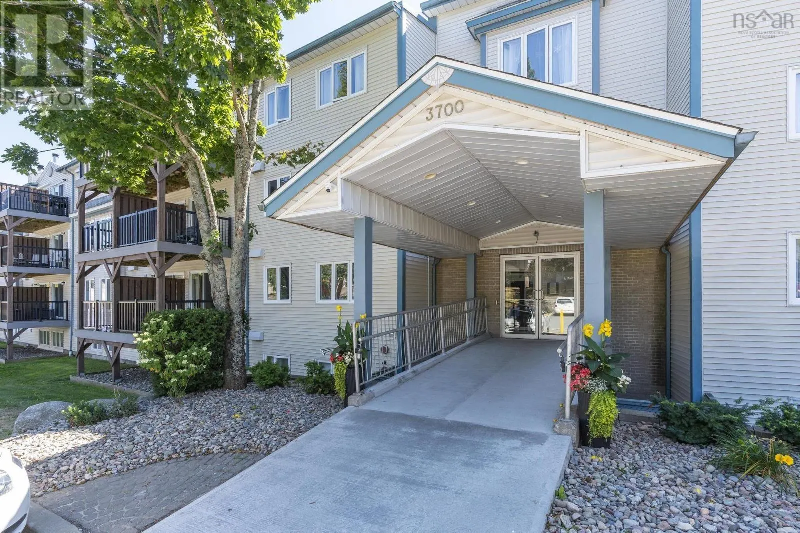 408 3700 John Parr Drive