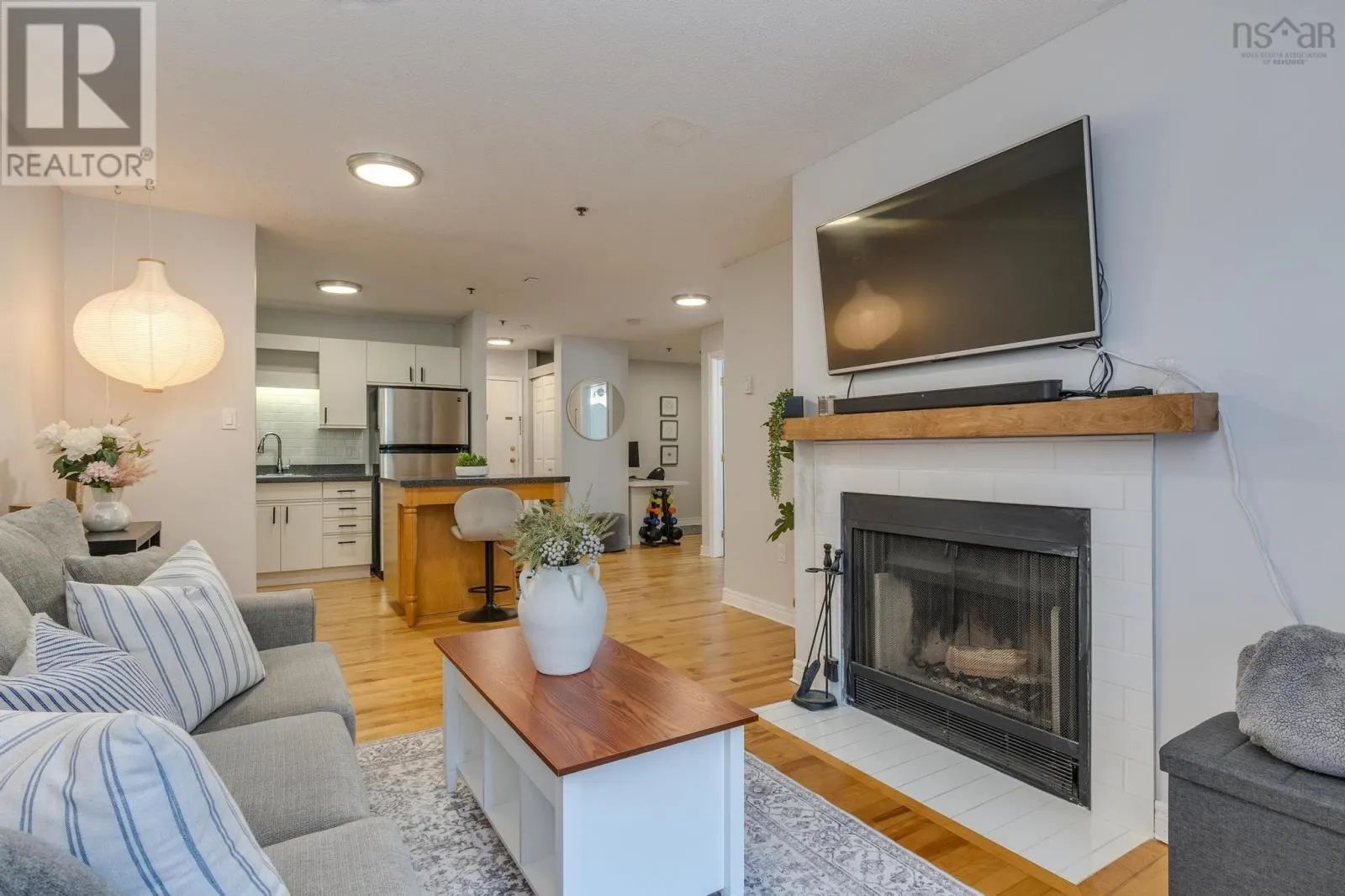 408 3700 John Parr Drive